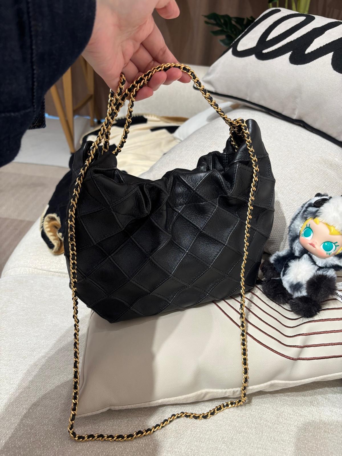 Tory Burch Chain Shoulder Bag Calfskin 100%Authentic, 99%New ✅Dust bag