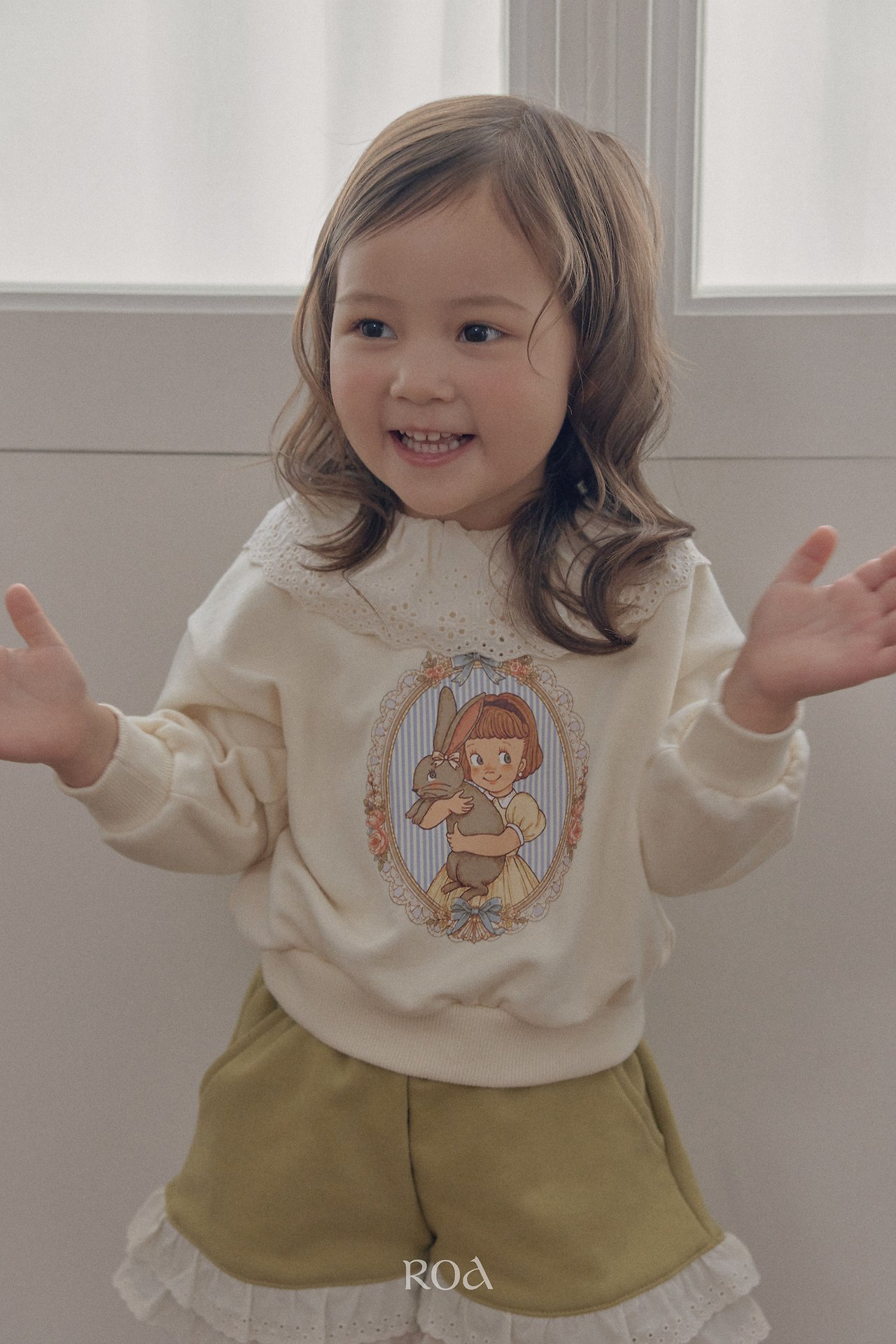 Roa Frill Sweatshirt
