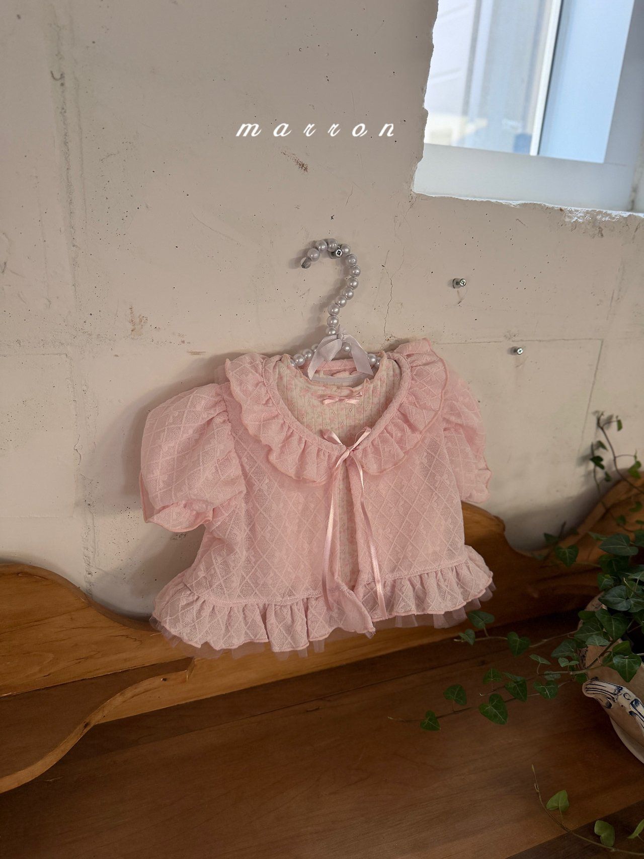 AW4227 Top