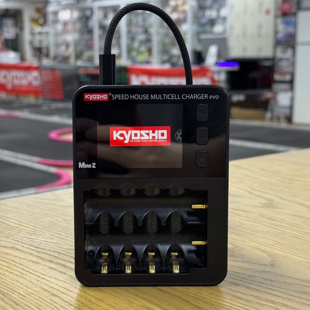 Kyosho Speed House Multicell Charger EVO 72012 (中古