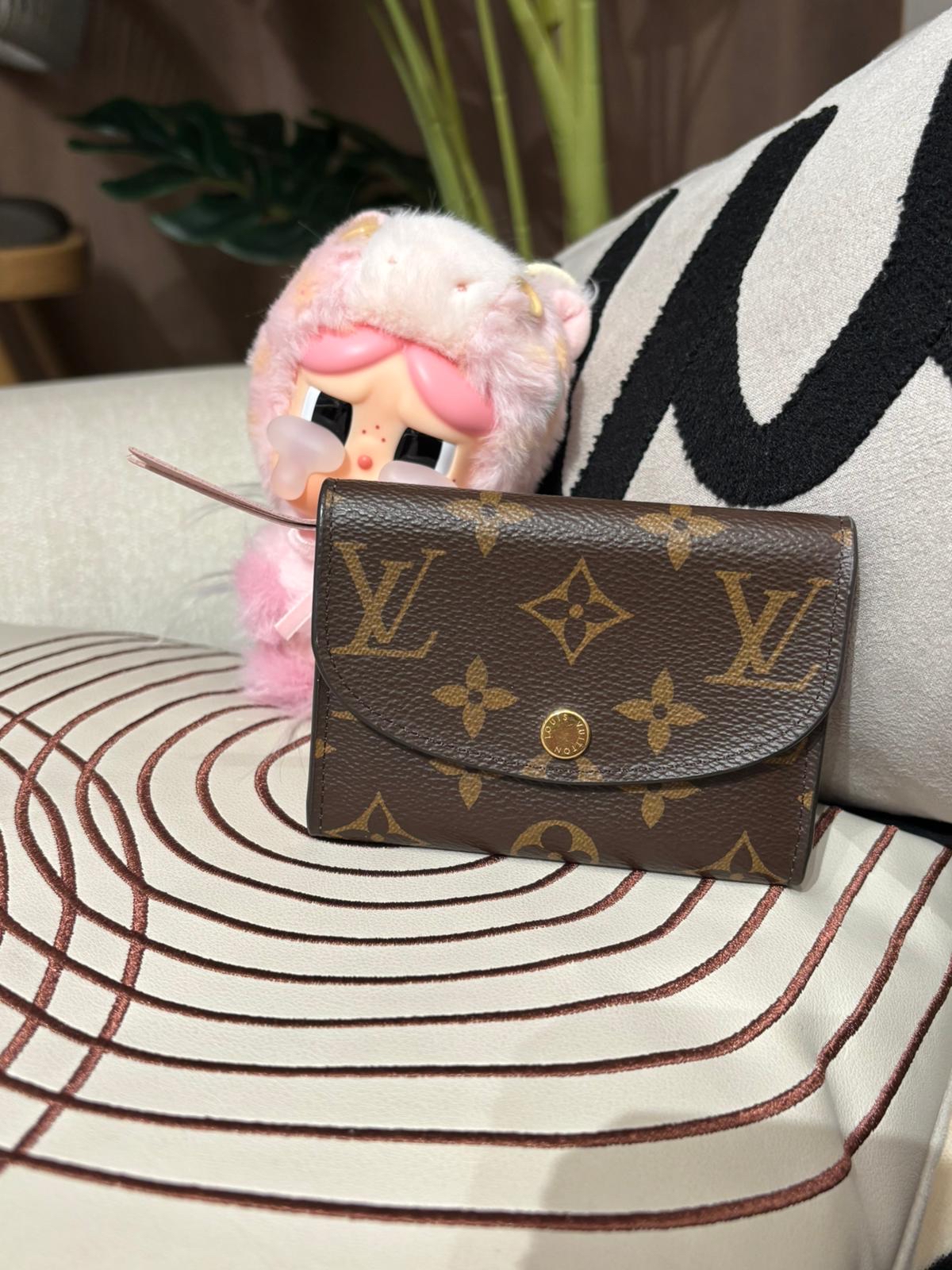 LV Rosalie Wallet Monogram 100%Authentic, 98%New
