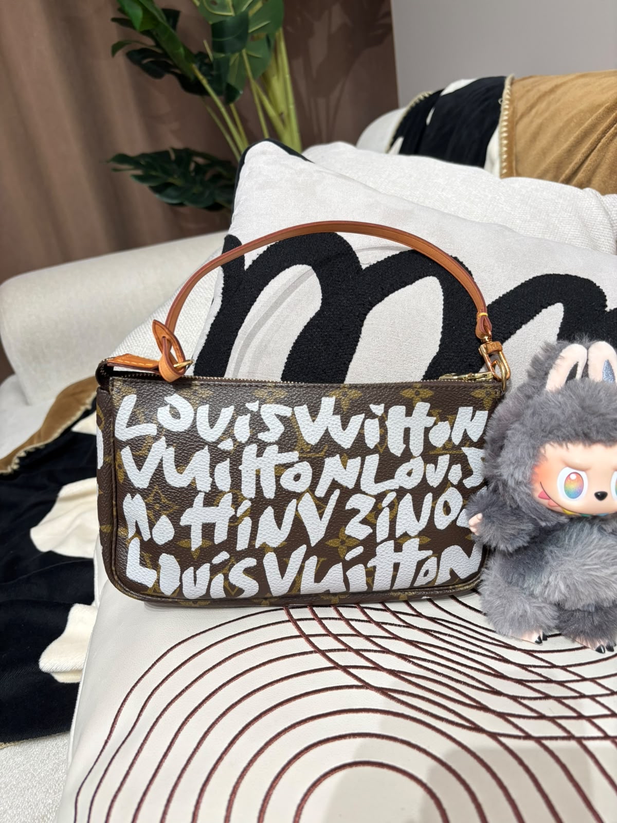LV Stephen Sprouse Graffiti Pochette Bag 限量版 100%Authentic, 98%New ✅Dust Bag ✅Box