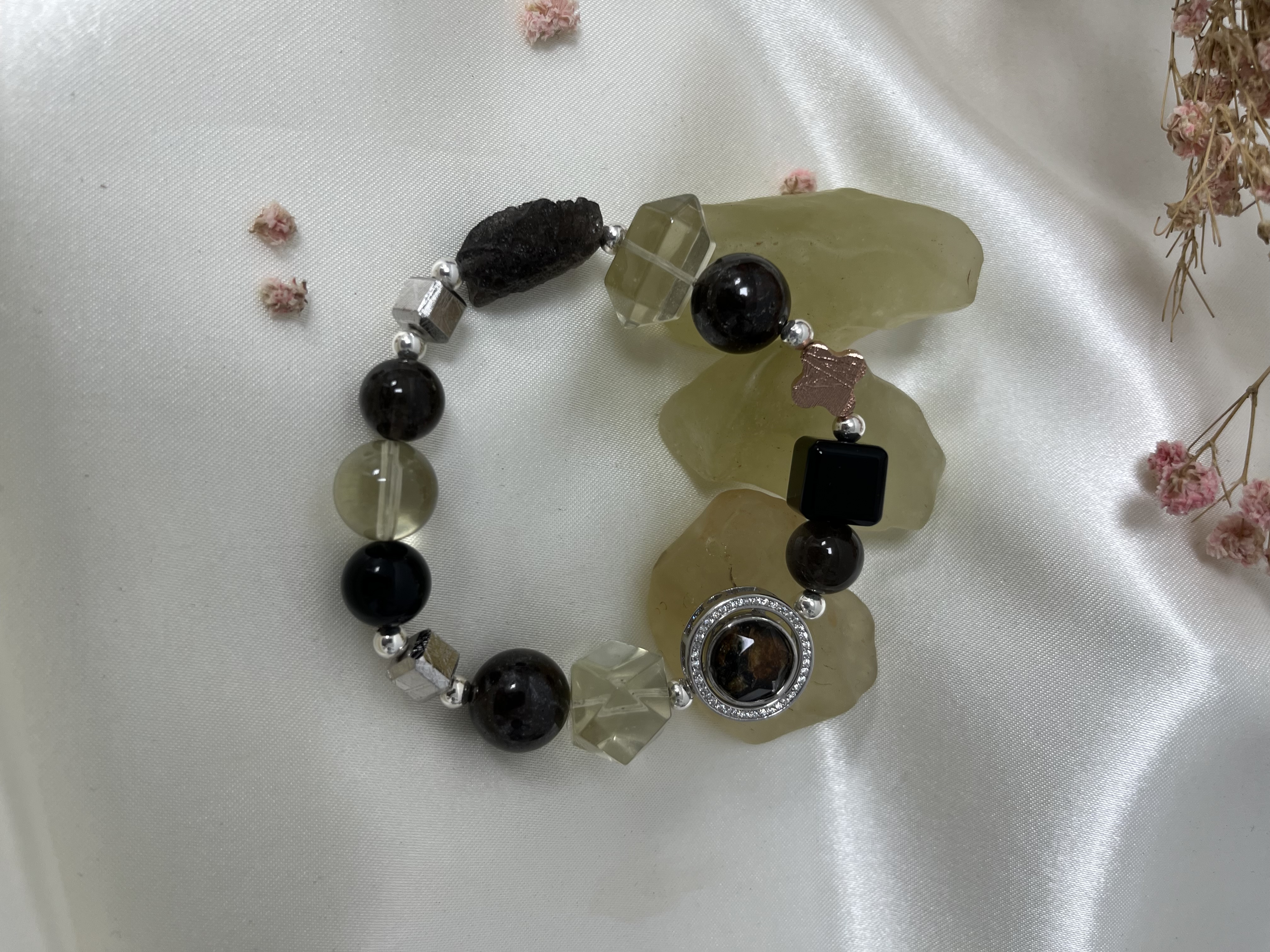 高能量天然磒石多寶