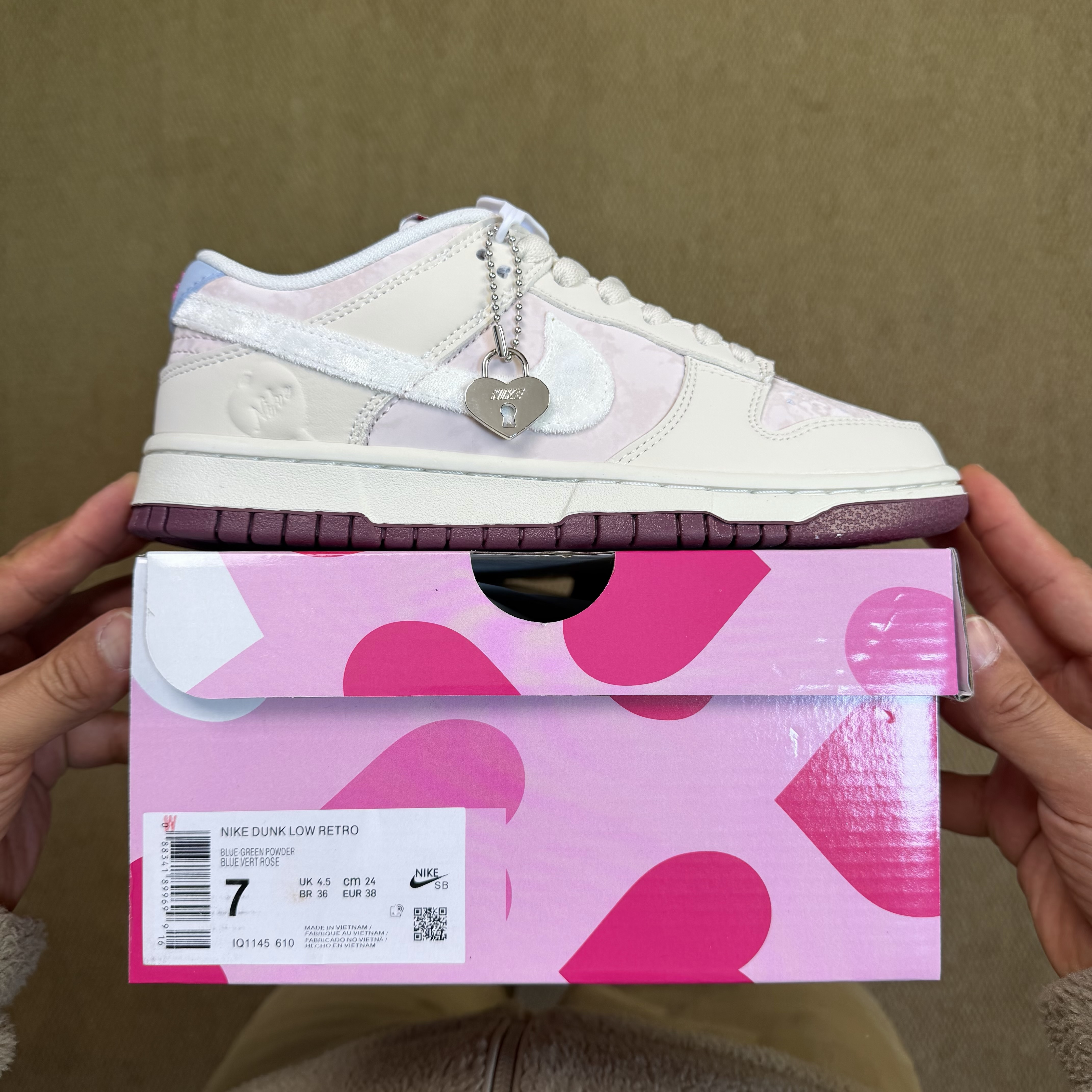 Nike Dunk Low "Valentine’s Day" IQ1145-610
