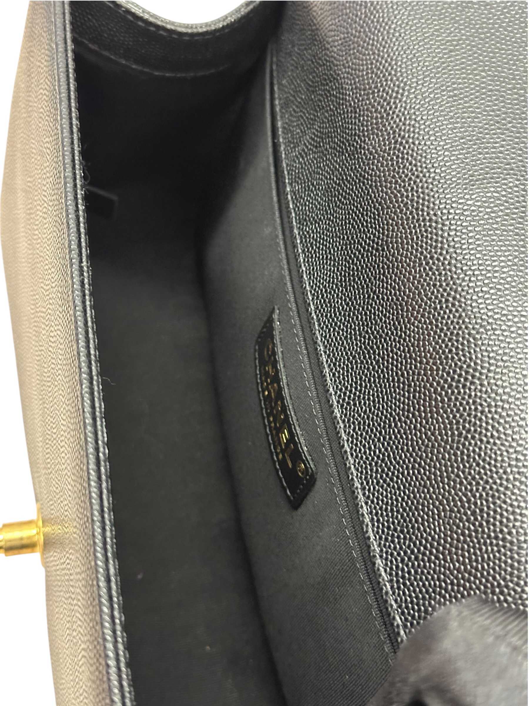 Pre-owned Chanel Boy 25 Flap Bag Calfskin / Product Code: 082103