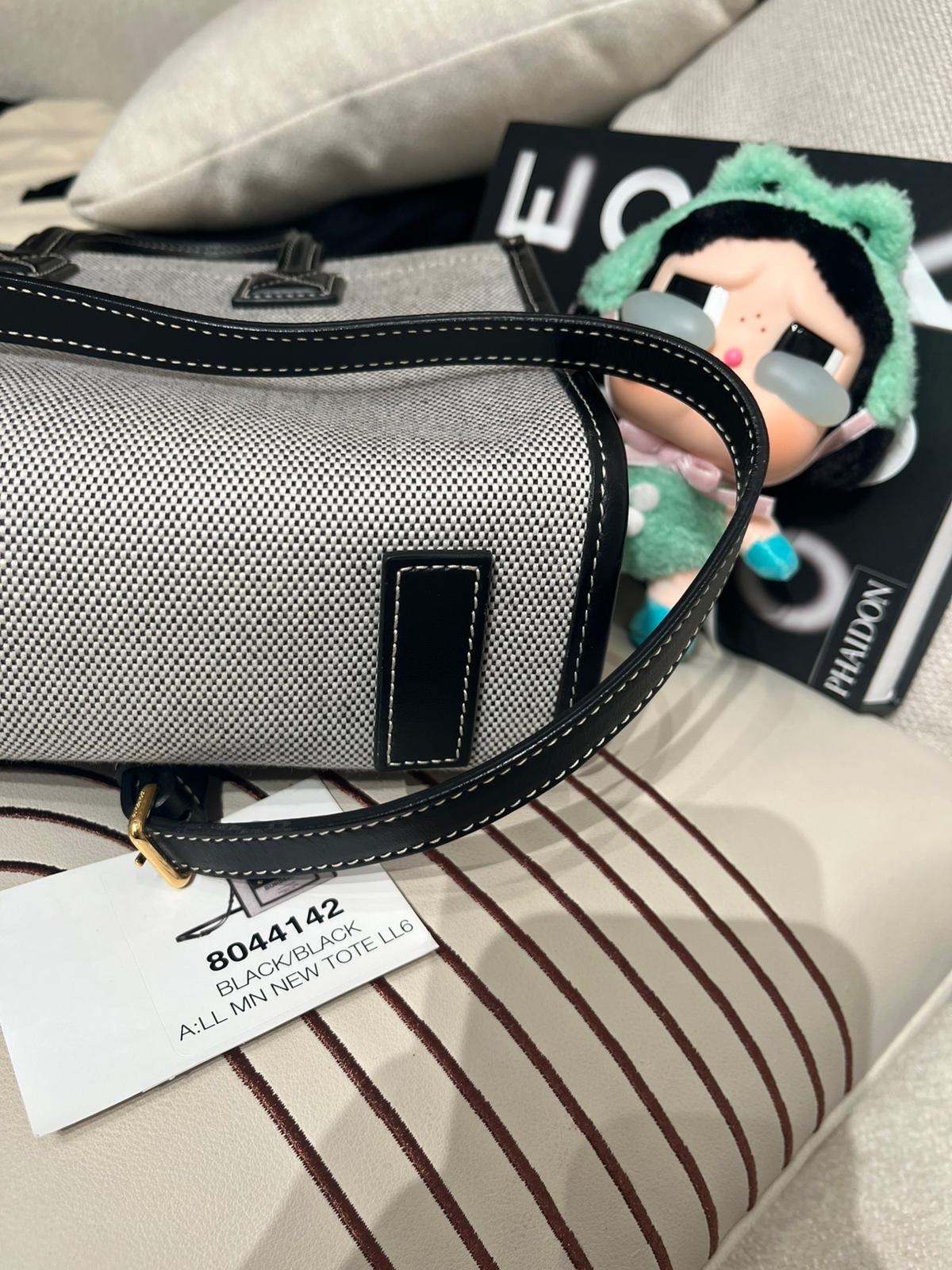 Burberry Freya 2way bag  100%Authentic, 98%new ✅dust bag 