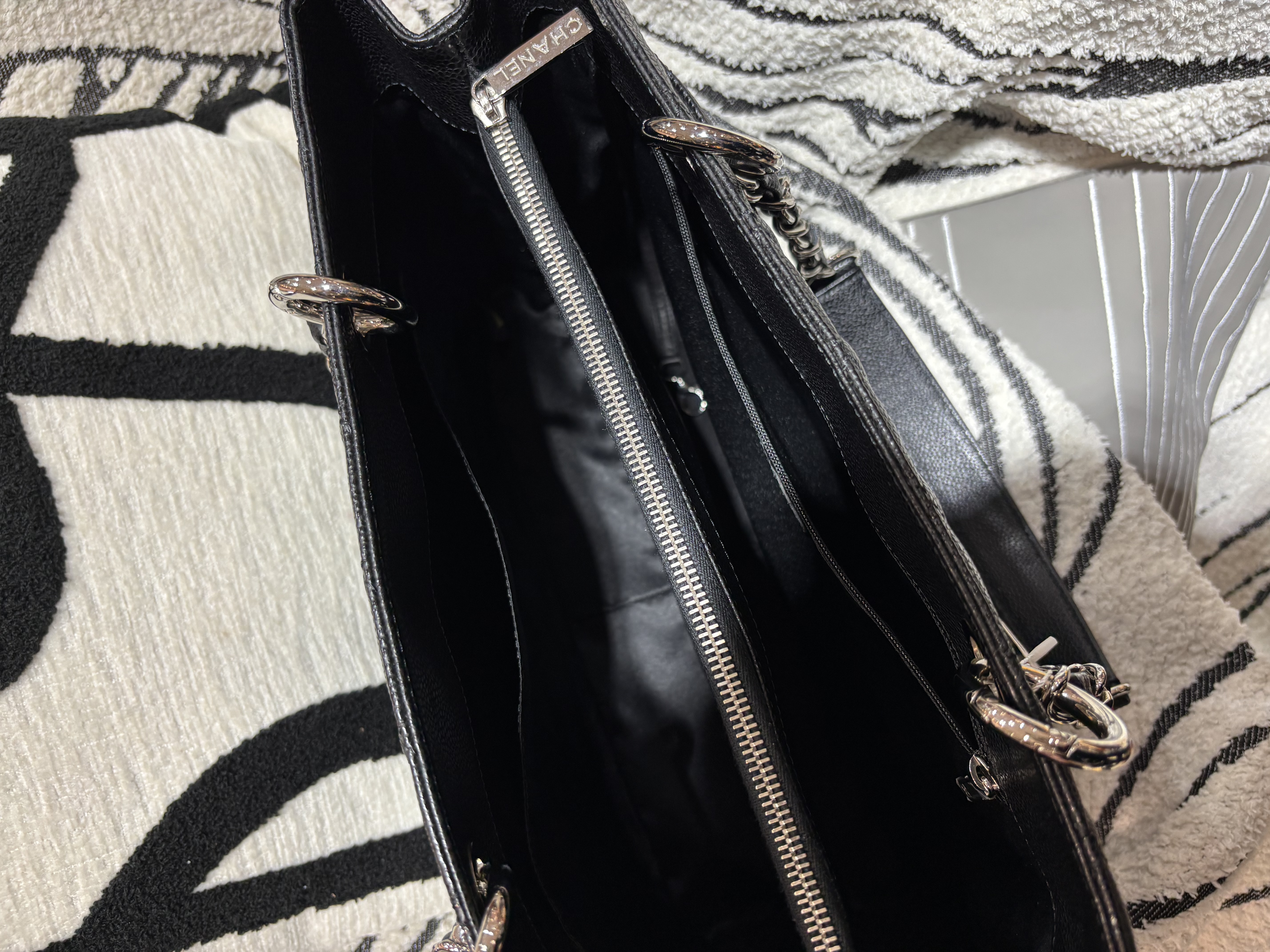 Chanel Gst grand shopping tote 100%Authentic, 99%New ✅收據✅19卡✅塵袋