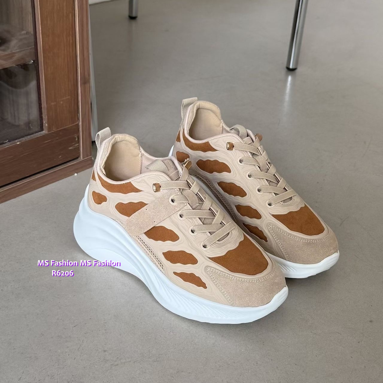 R6206 韓國🇰🇷型格拼皮波鞋