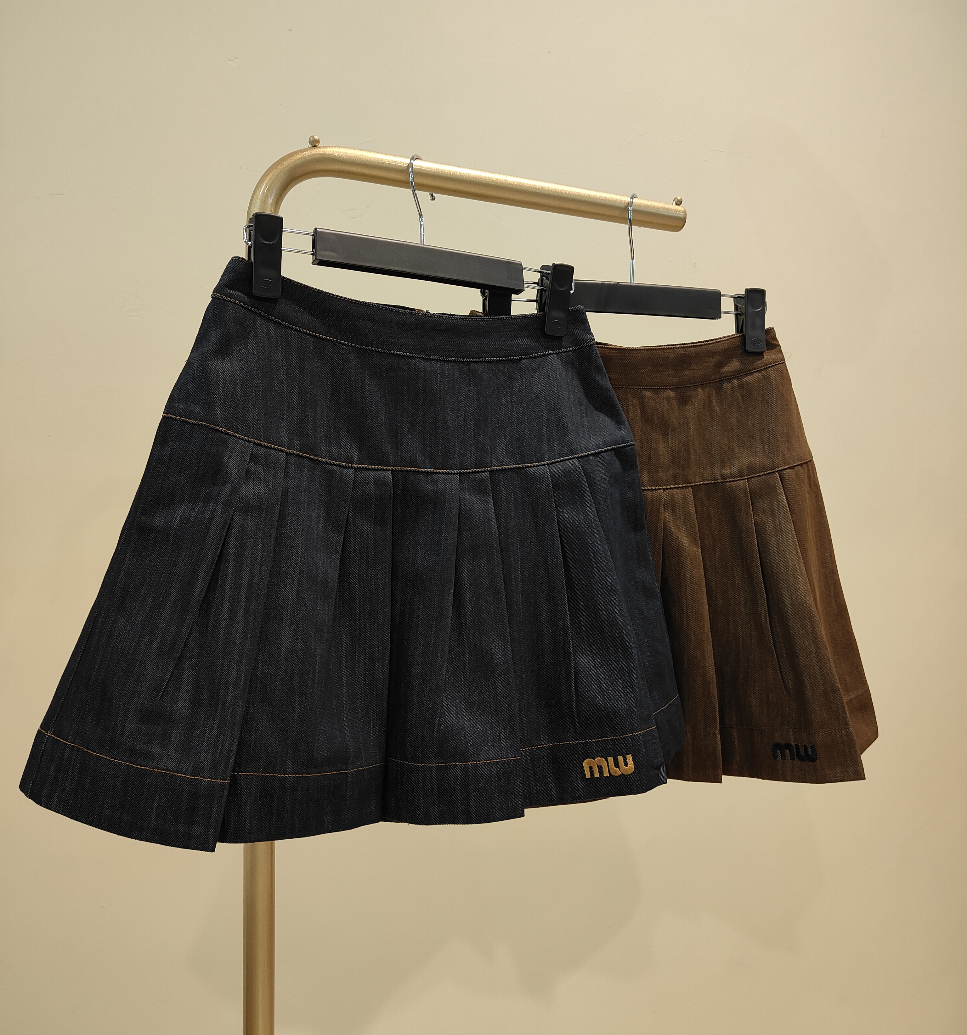 独家刺绣MW百褶裤裙 1416