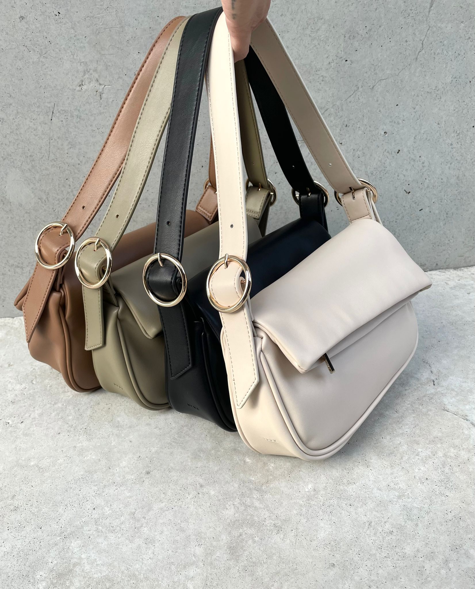 ＜港版STAND OIL．正宗香港製造包包＞ Sydney 2 ways 空姐包 (內付2種長度可調較式揹帶)