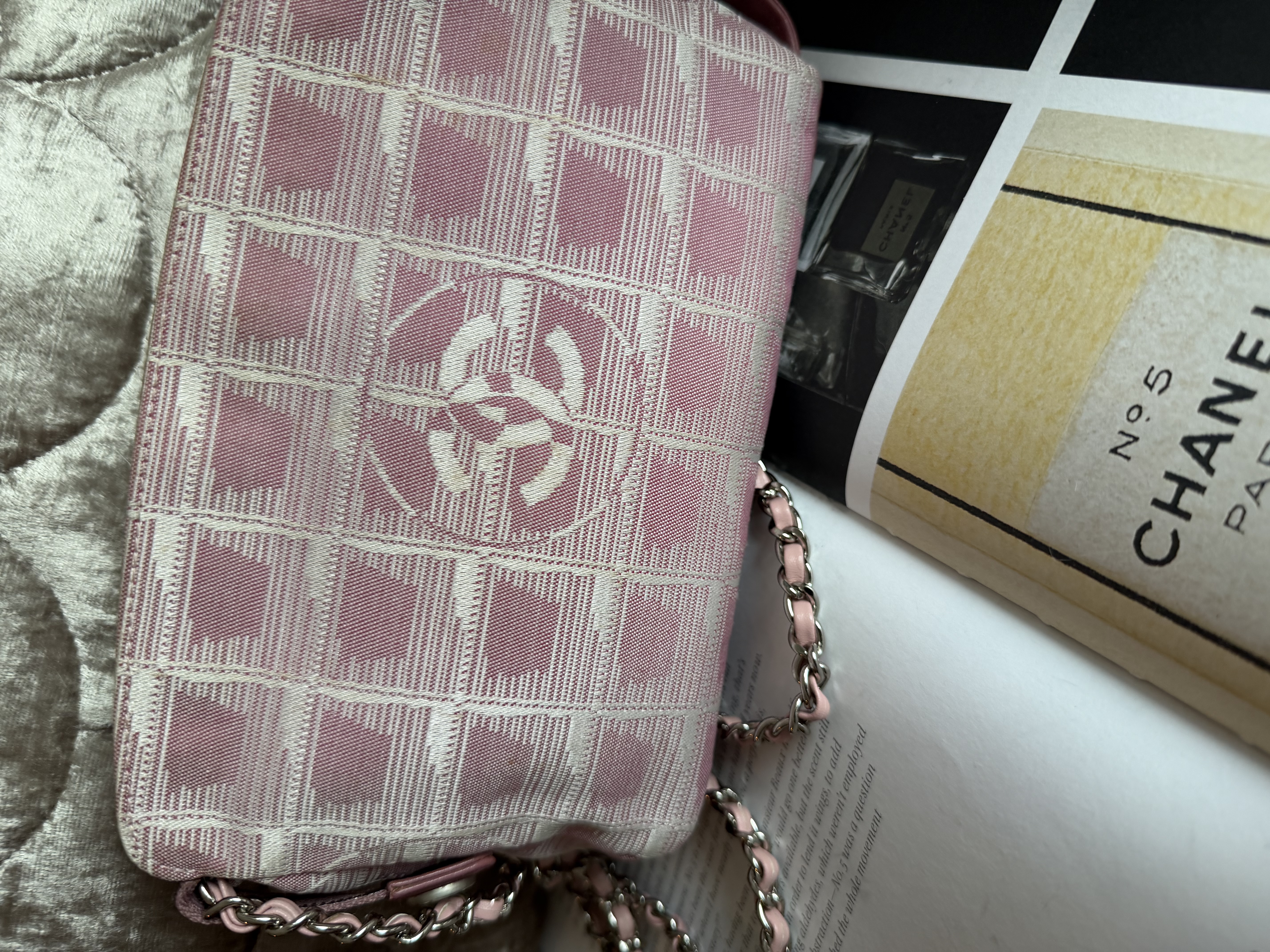 vintage chanel pink vanity bag 