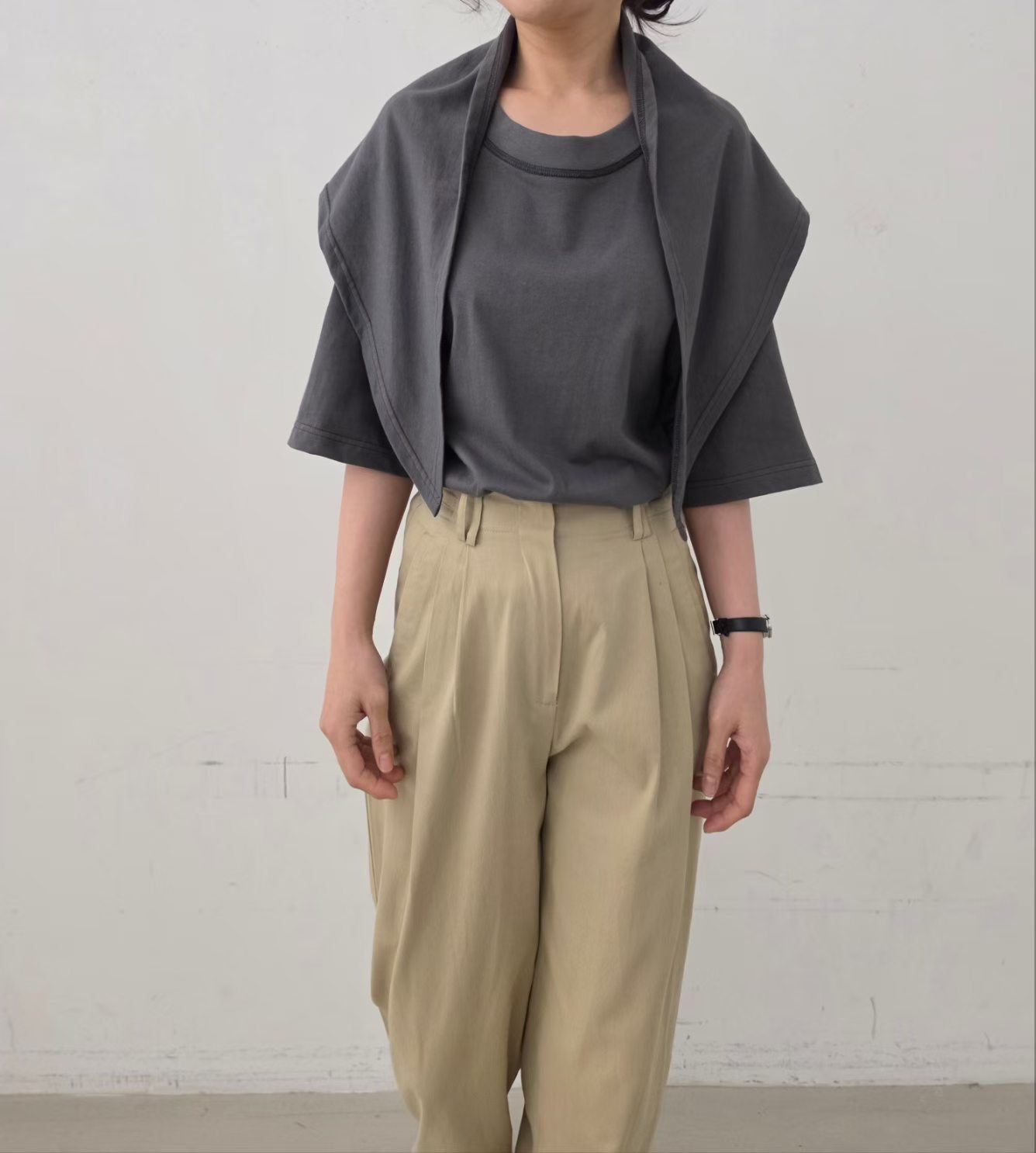 假2 件scarf Top 