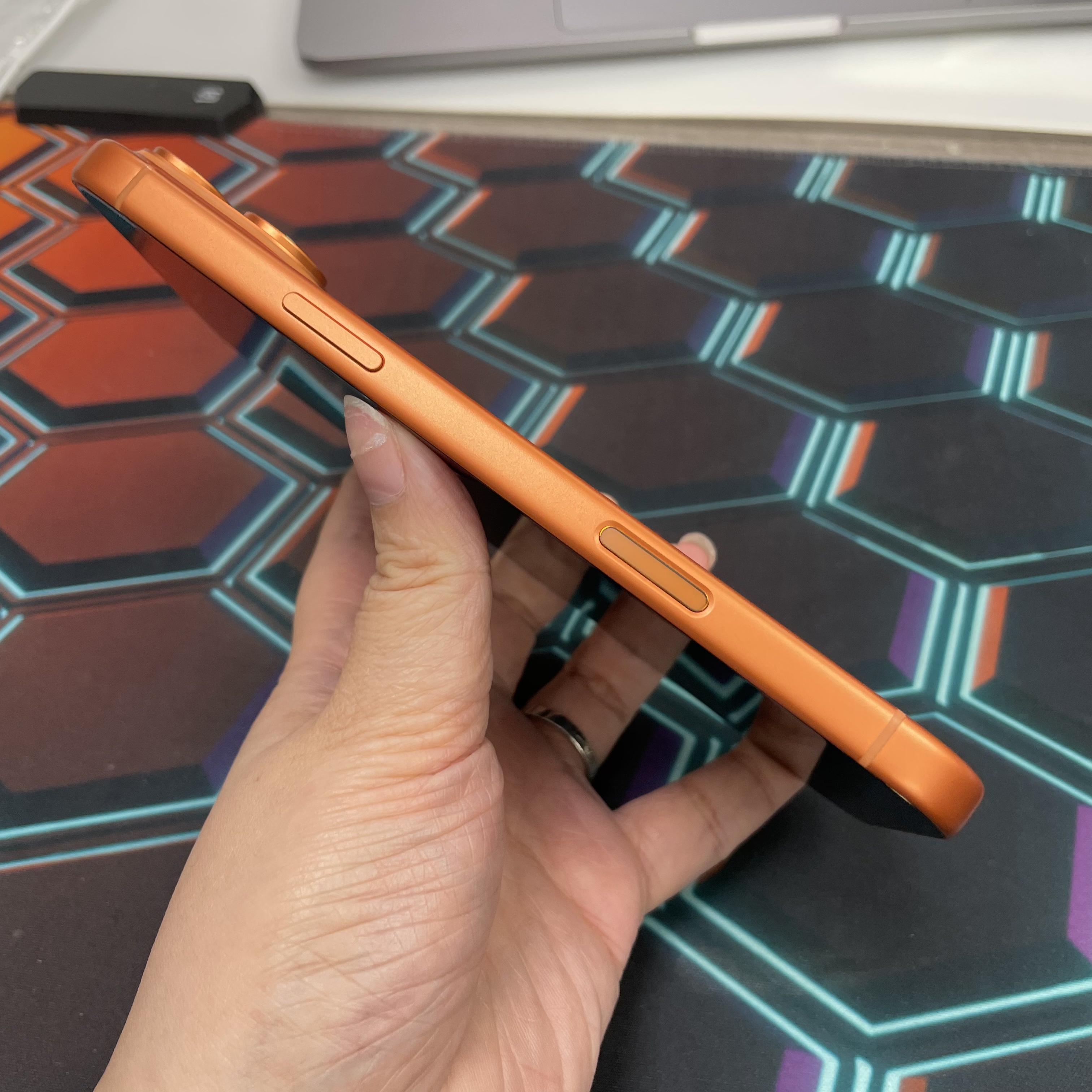 *7828 17 Pro max 完美機 2TB 電97 橙色 orange