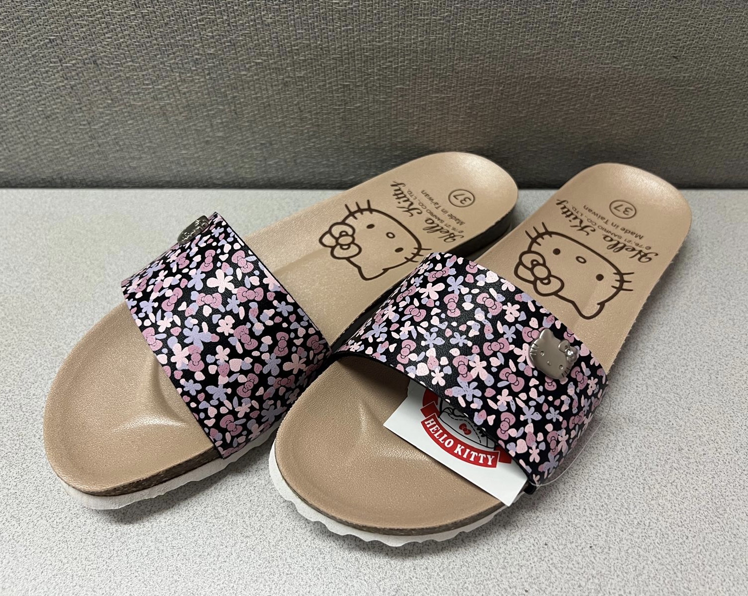 🇹🇼台灣直送🇹🇼 Hello Kitty 小碎花拖鞋