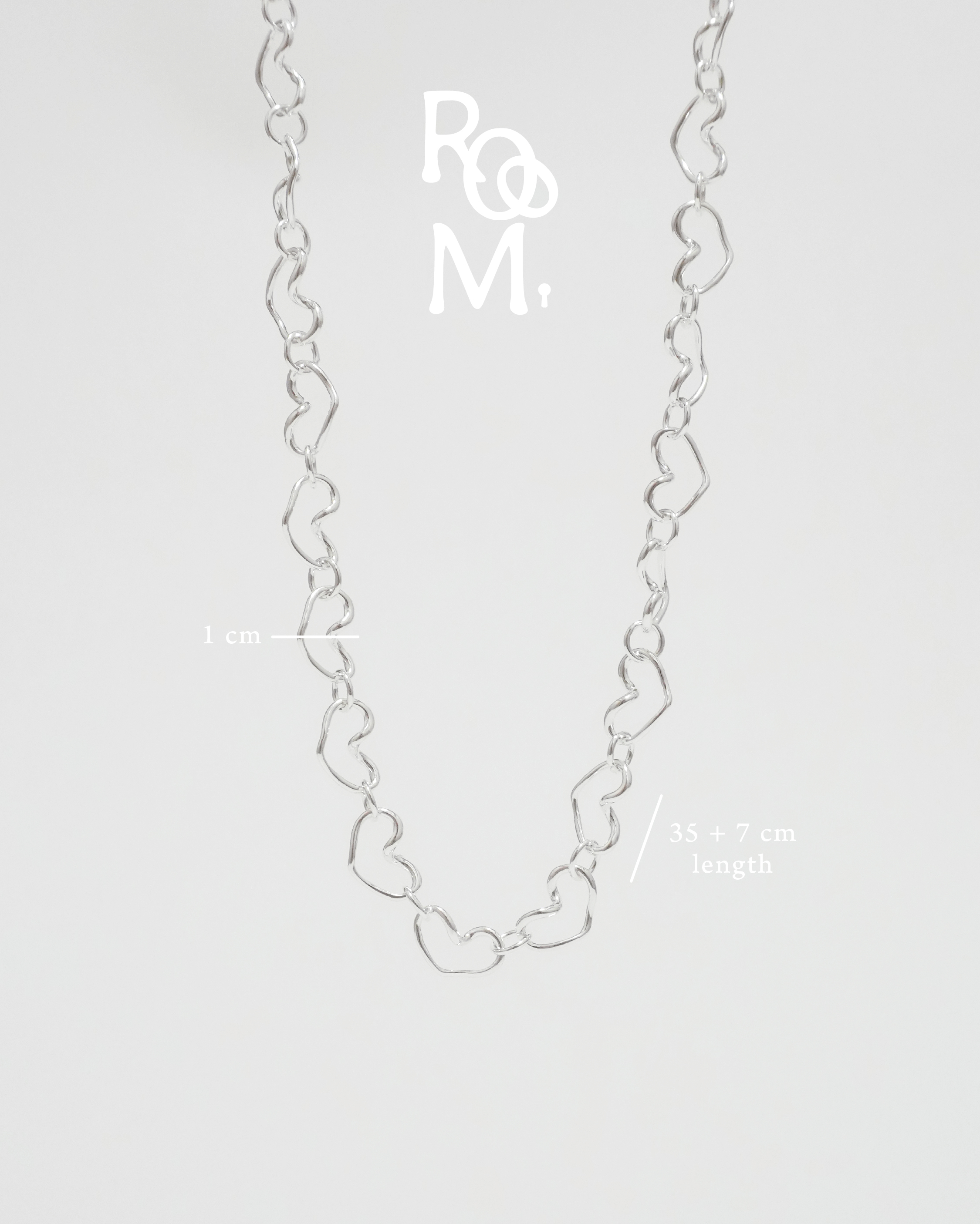 Glimmering Heart Loop Necklace 