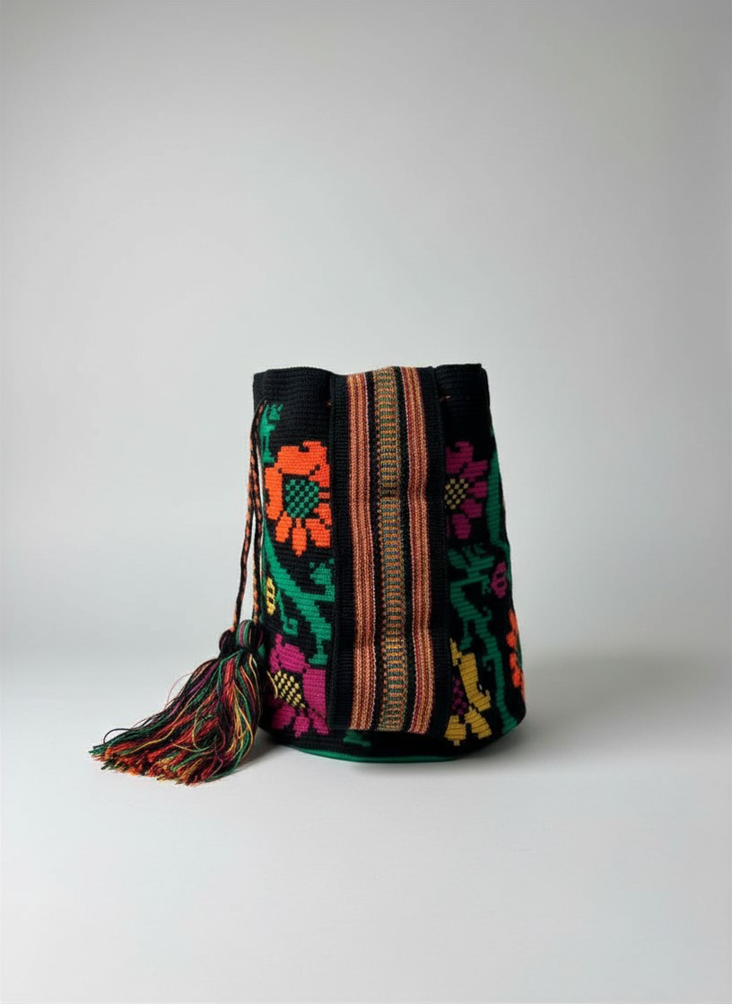 【背得起嘅藝術品】哥倫比亞正宗 Wayuu Mochila 手工民族編織袋  [預計 : 6月中至尾發貨] (PO-WY-BLKGRN-F01)