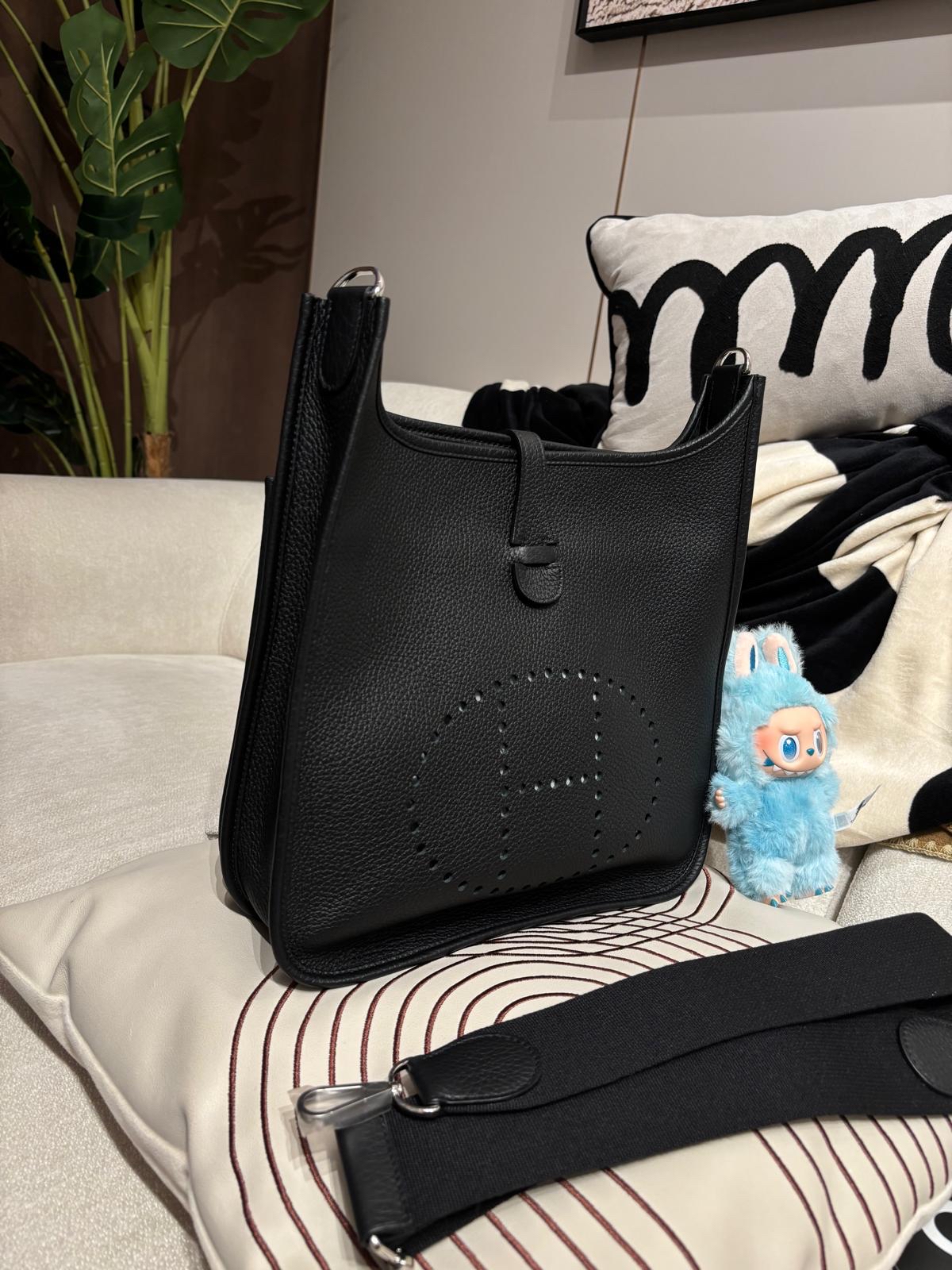 Hermes Evelyne 29 Stamp K 黑色牛皮銀扣 100%Authentic, 99%New ✅收據副本 ✅Dust bag✅Box