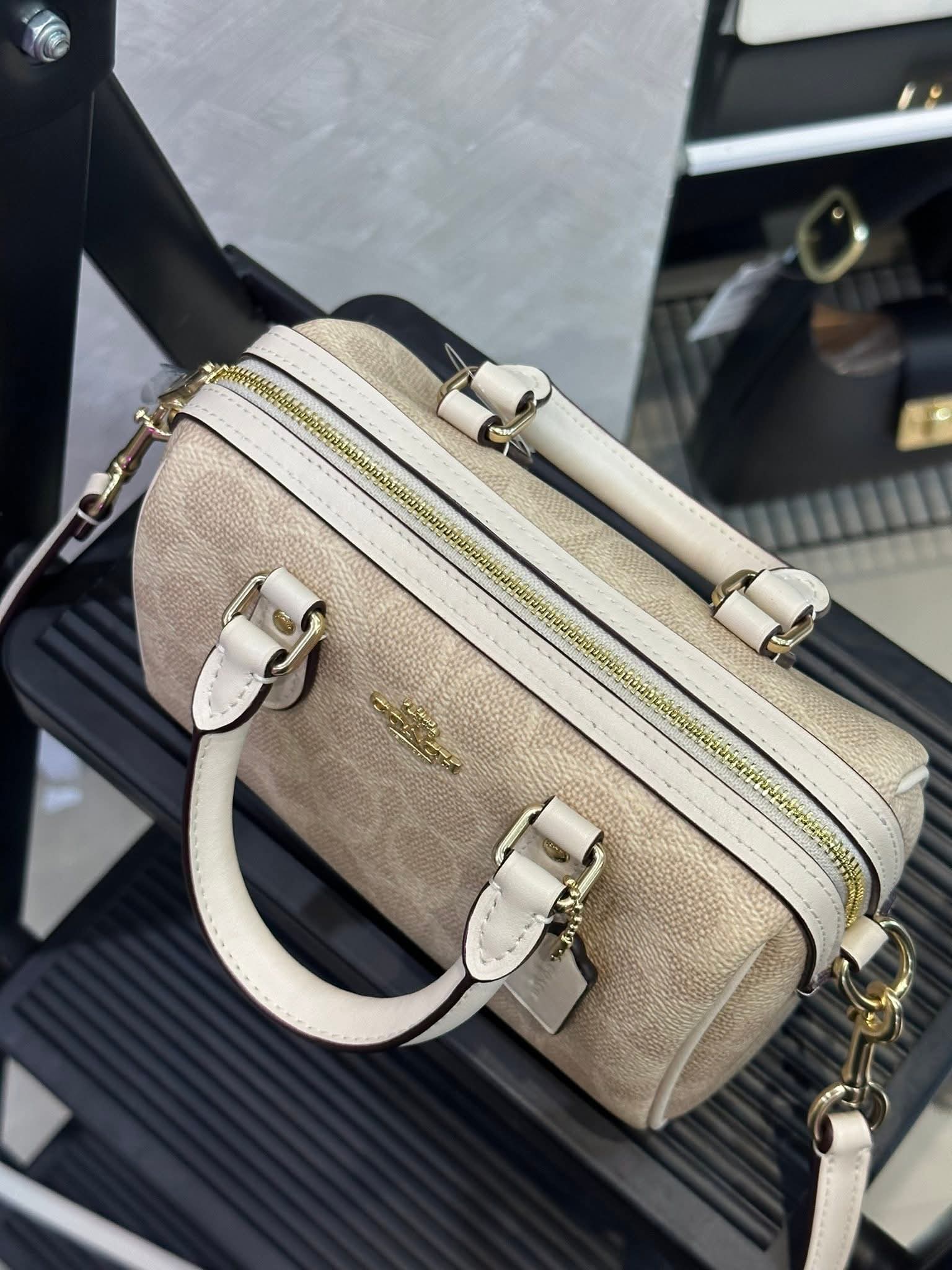 香港現貨-Coach Mini Rowan Crossbody Bag