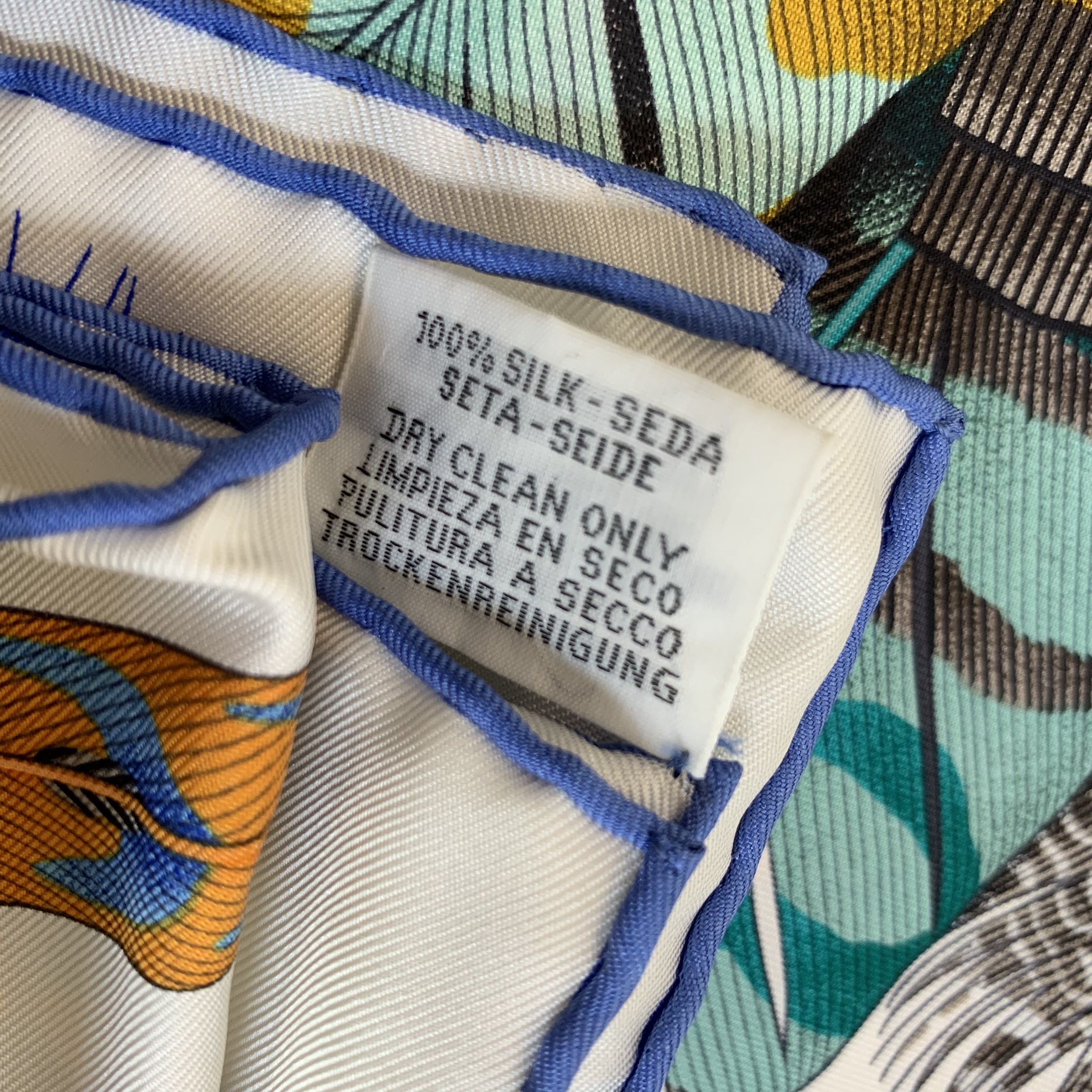 閒置新💚Hermes方巾 繁華似錦孔雀羽毛高貴方巾