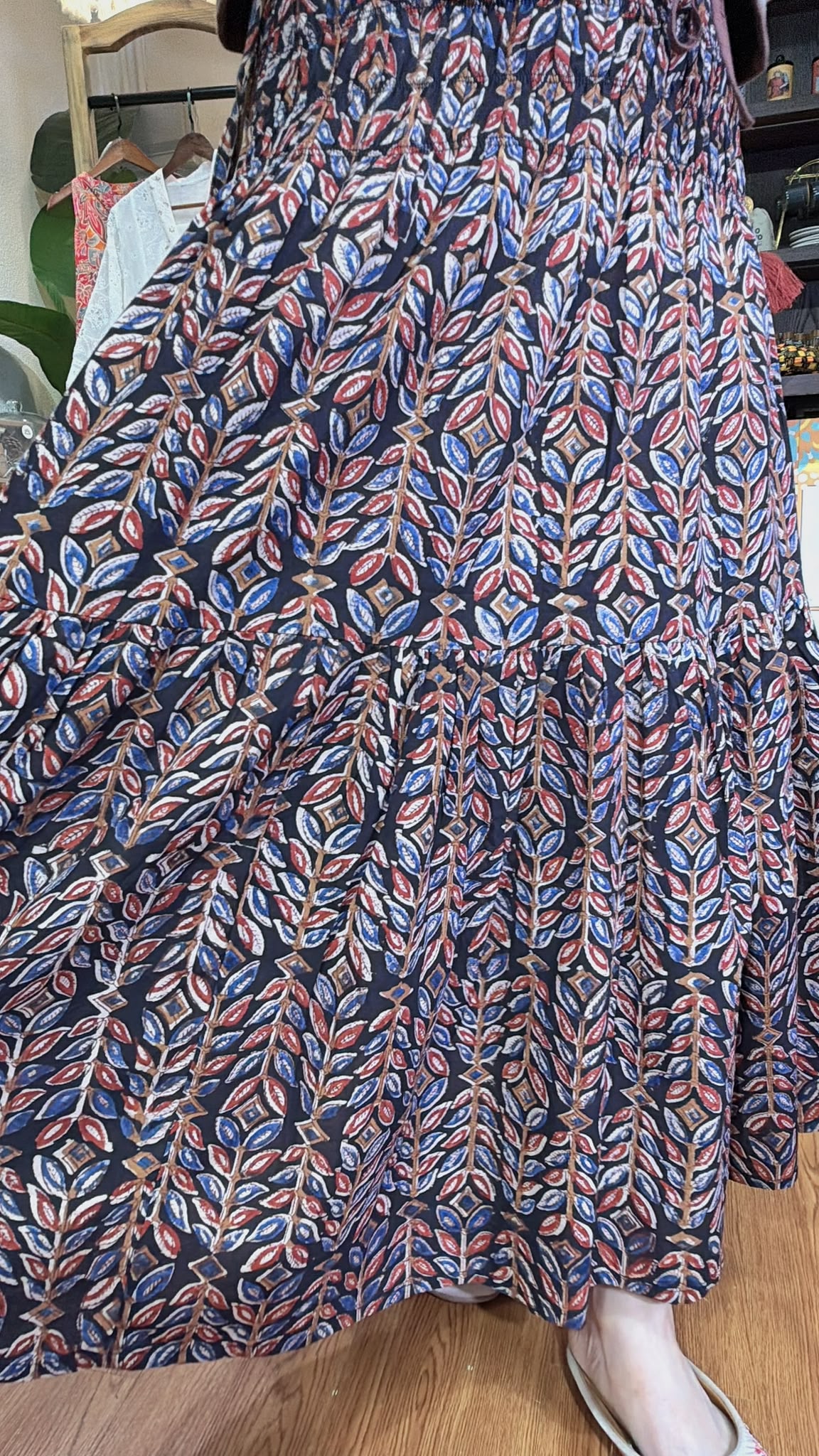 2895 Vintage Full Rubber Both side Ribbon Skirt 33.5"