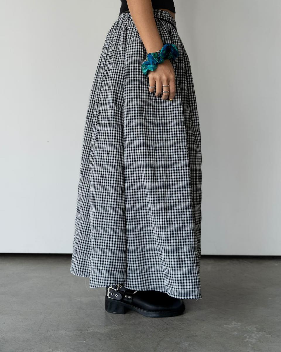 暗格紋大下擺半腰裙