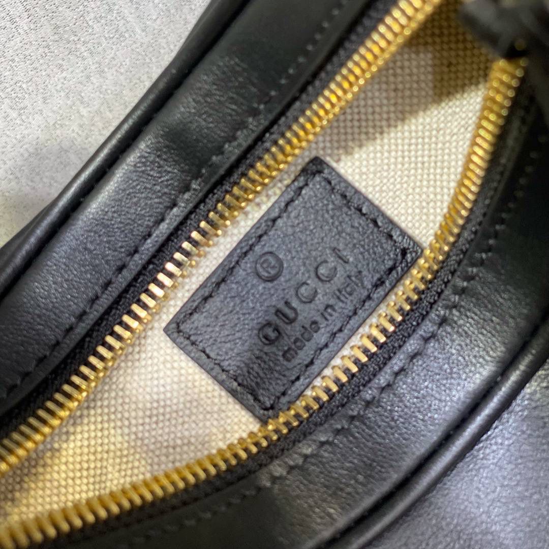 ▪大货实拍 𝗚𝘂𝗰𝗰𝗶 𝗔𝘁𝘁𝗮𝗰𝗵𝗲新品系列 型号：699409 尺寸：23*22*5cm