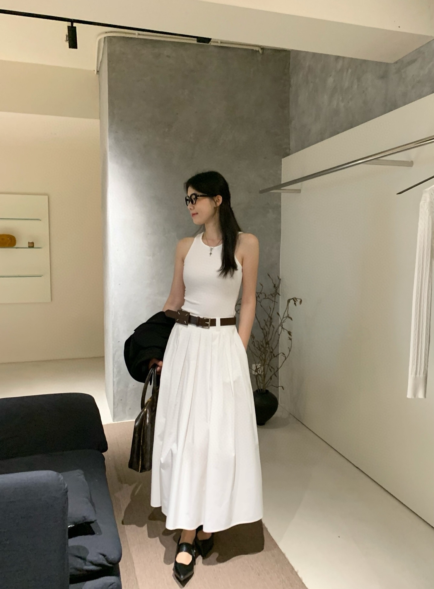 Victoria Tank Top + A-line Pleated Maxi Skirt 极简风圆领背心+百褶大摆半身裙两件套(附送腰带) (3 Colours)