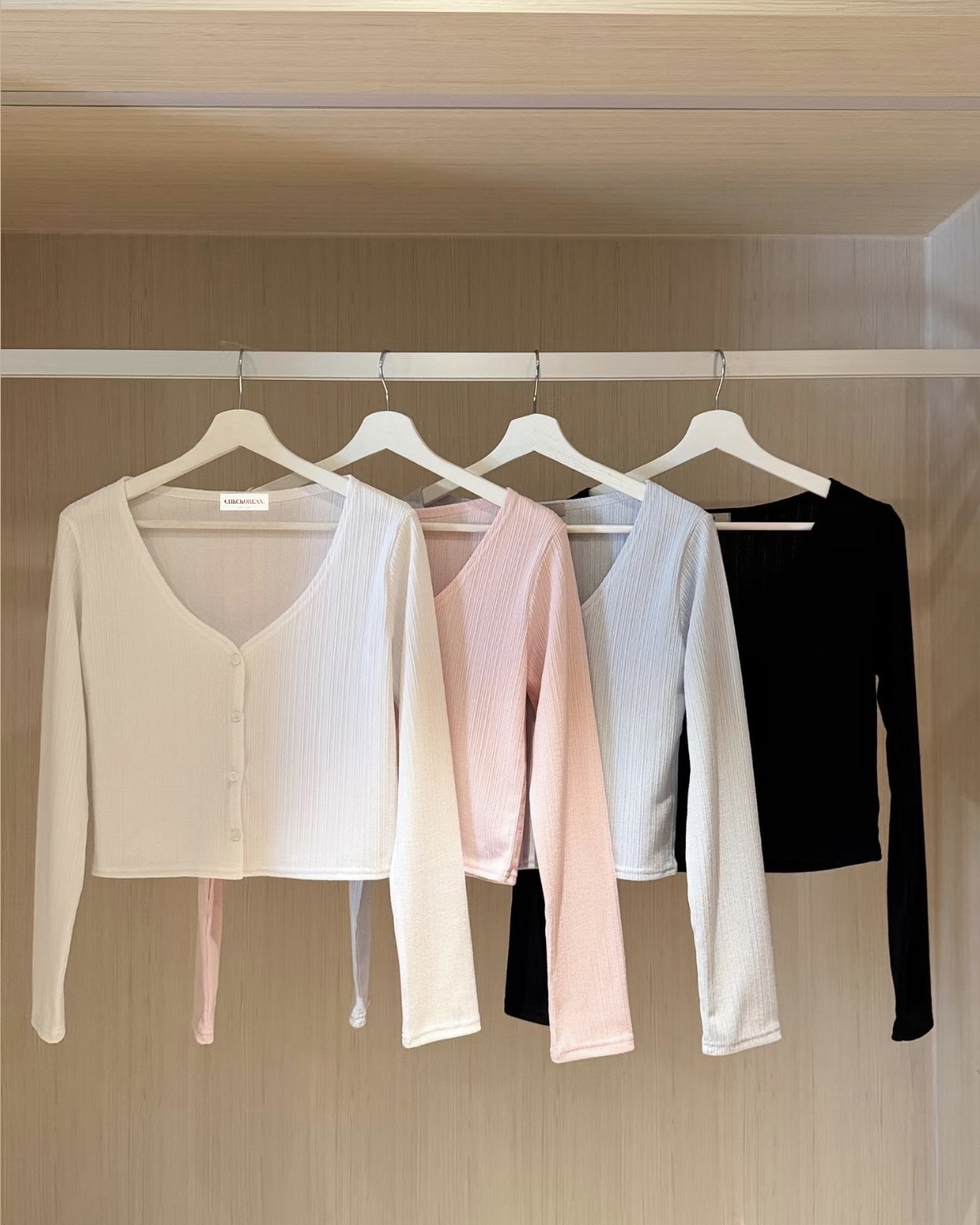 【 🫧 ♪ 今期推薦！冰藍色🧊～極致芭蕾舞院風🩵皺褶心形領絲帶背心 + 超修身直紋兩穿外套˚ʚɞ 】 Blue Valentine Cardigan Top Set(四色入)