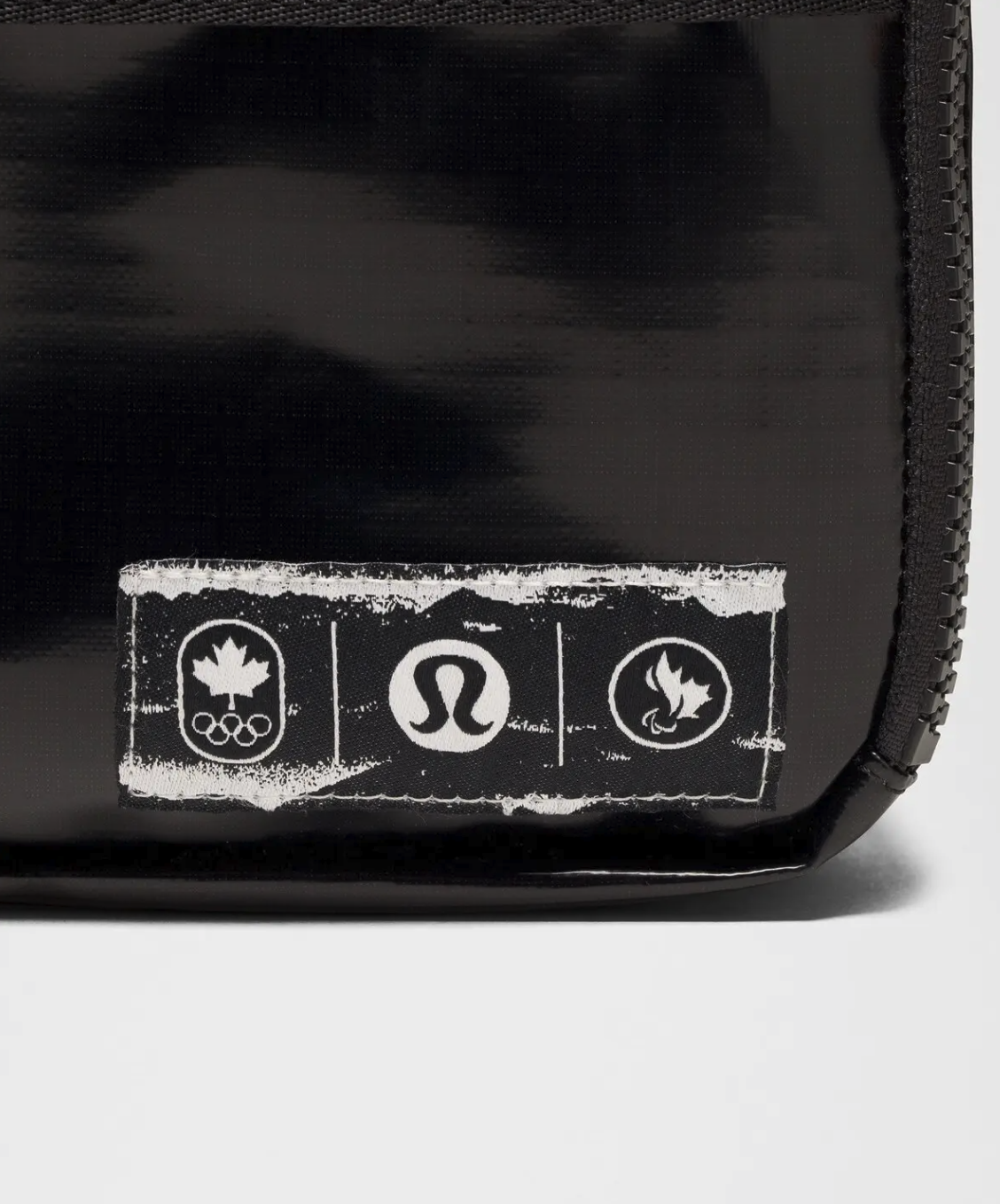  Luluemon Team Canada Future Legacy Easy Access Bag 1.5L COC CPC Logo