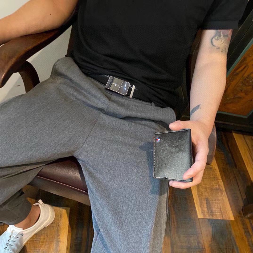 $88套。Tommy男士皮帶銀包兩件套裝