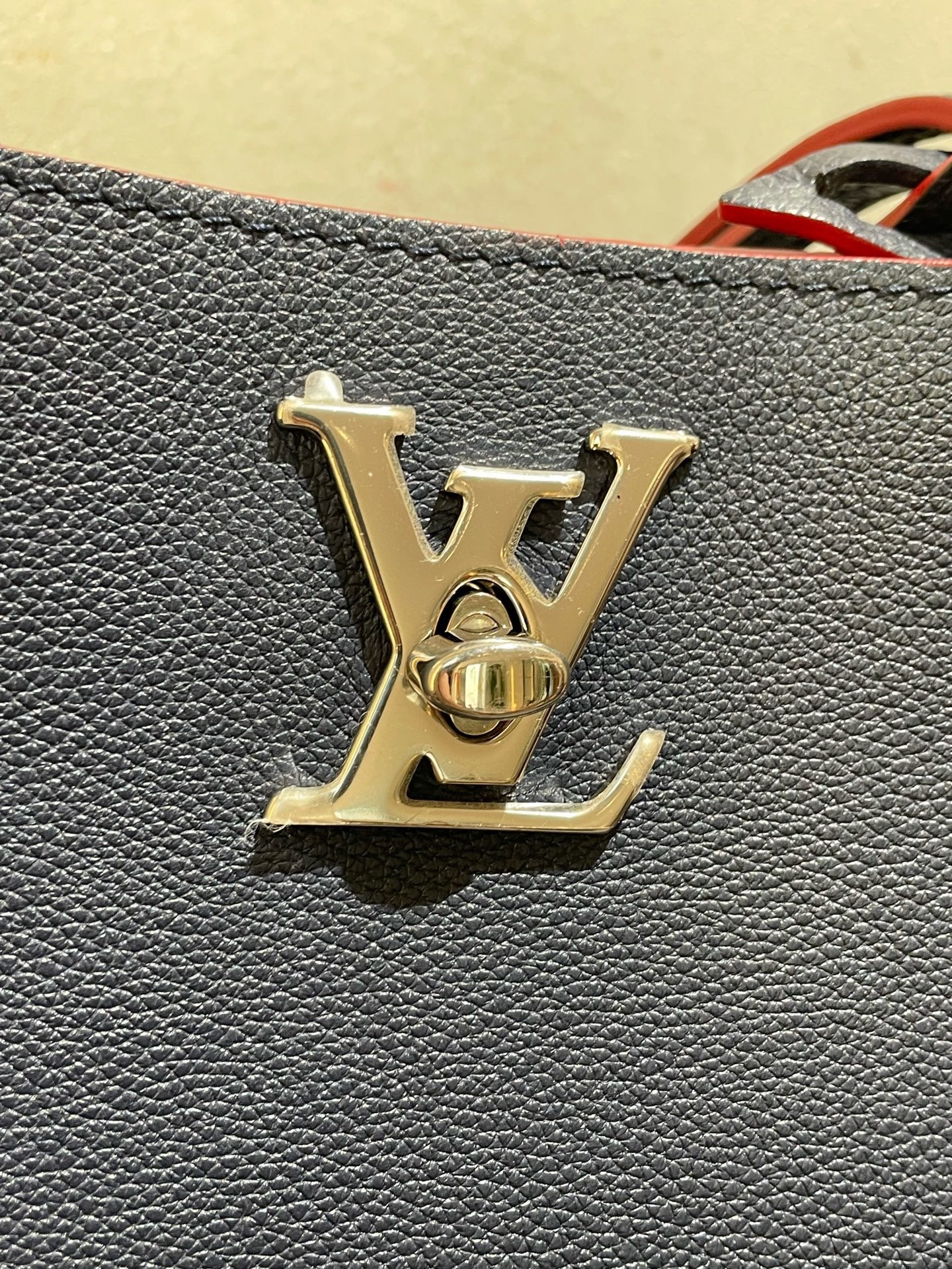 【預訂貨品】LV 限量編織深藍色全皮 Lockme tote 