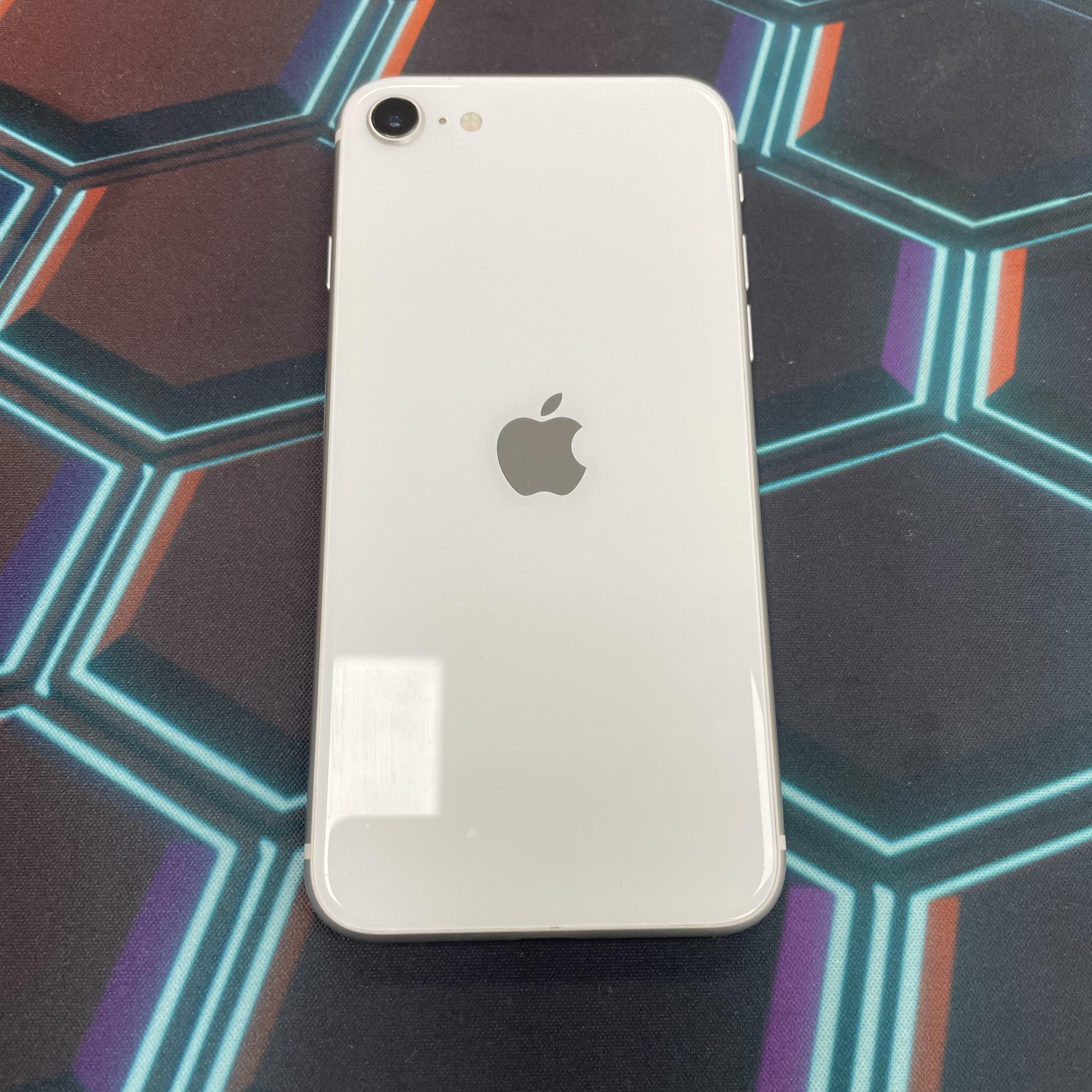 *7033 SE 2 勁靚機 128GB 電81 白色 white