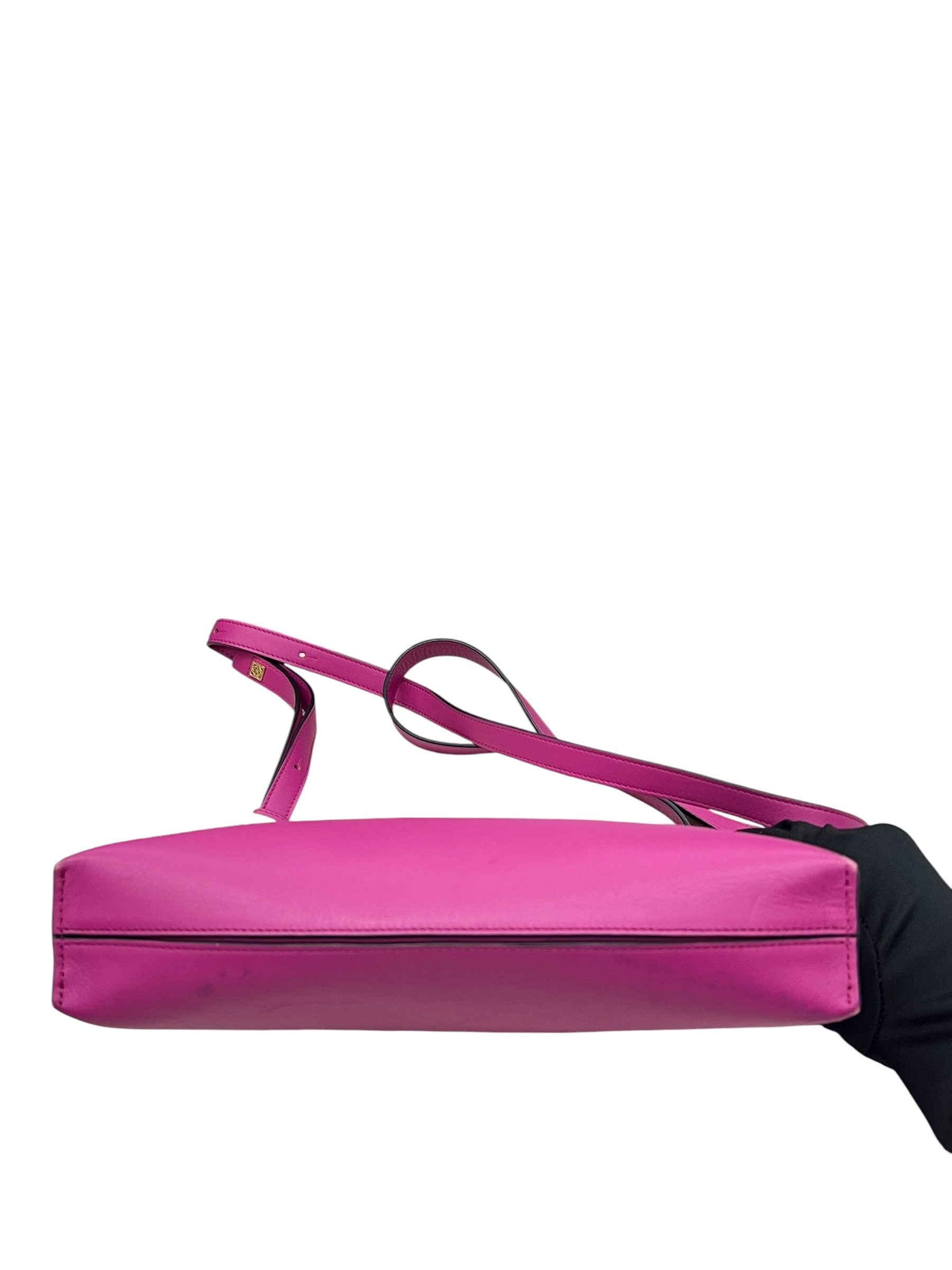 Pre-Owned LOEWE Anagram T Pouch / Product Code: 072907