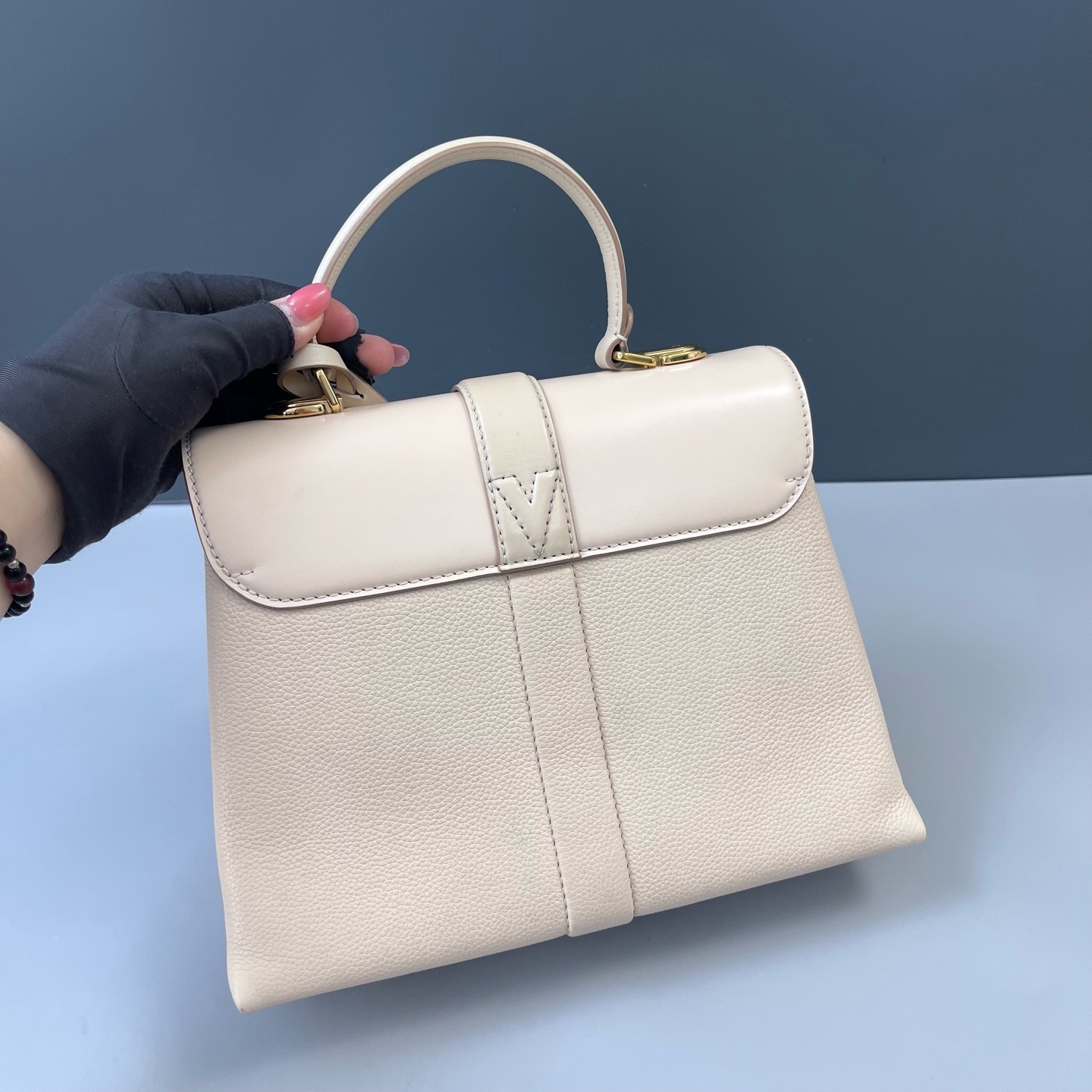 【預訂貨品】LV rose des vents奶白色斜孭袋