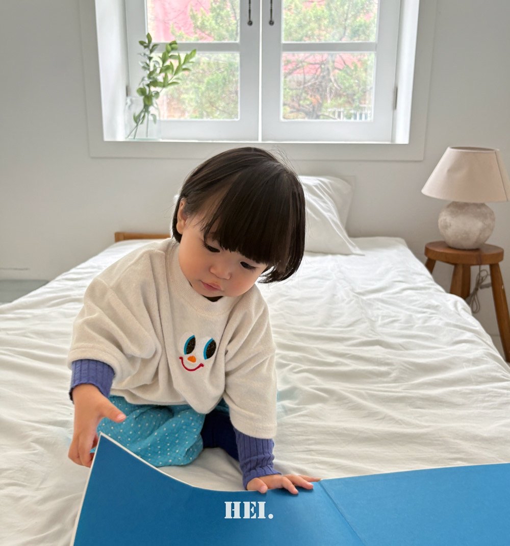 Hei | Peek-a-Boo T-Shirt