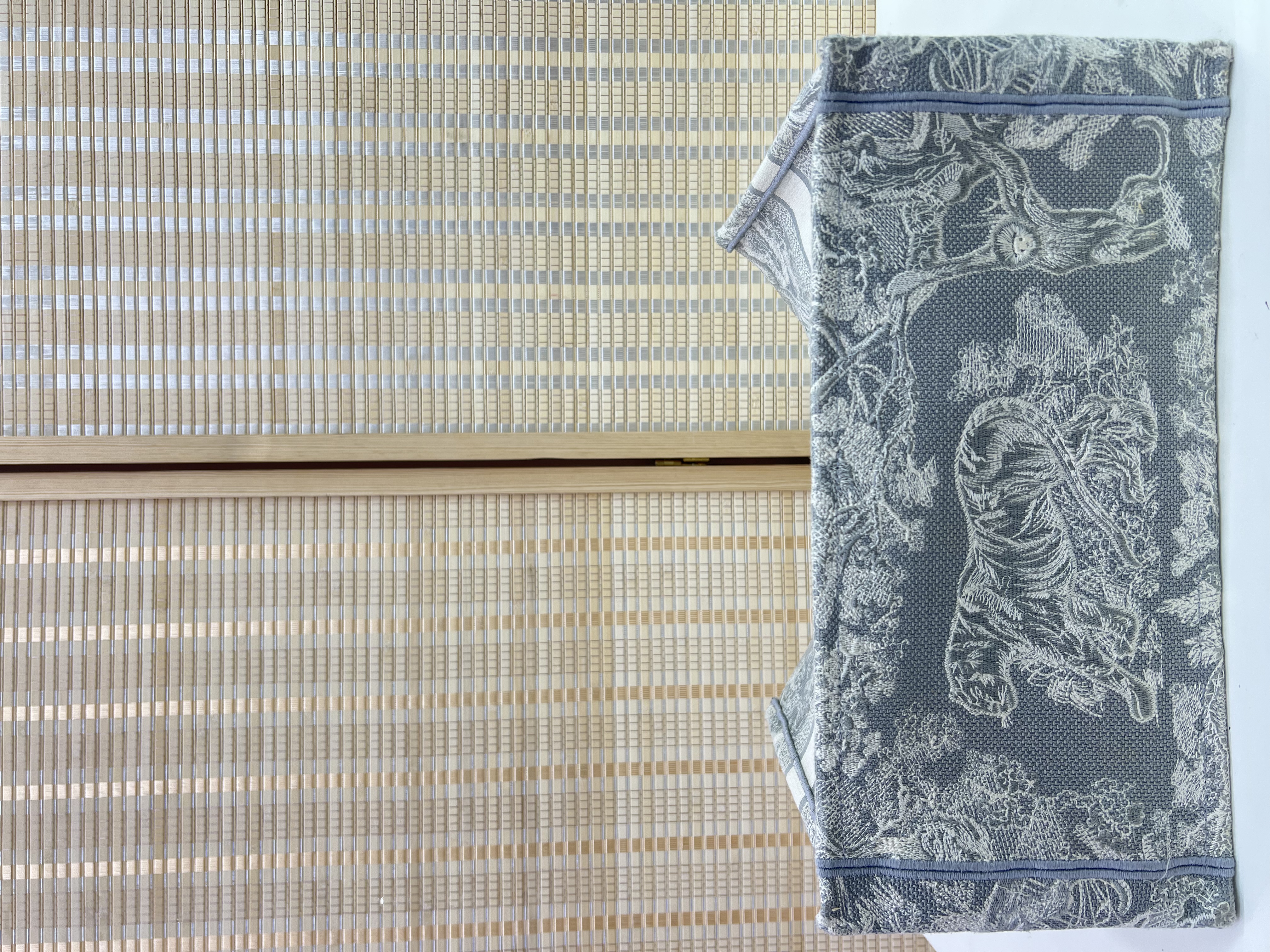 直播貨品 |  [1個-$100 2個-$300］GG58