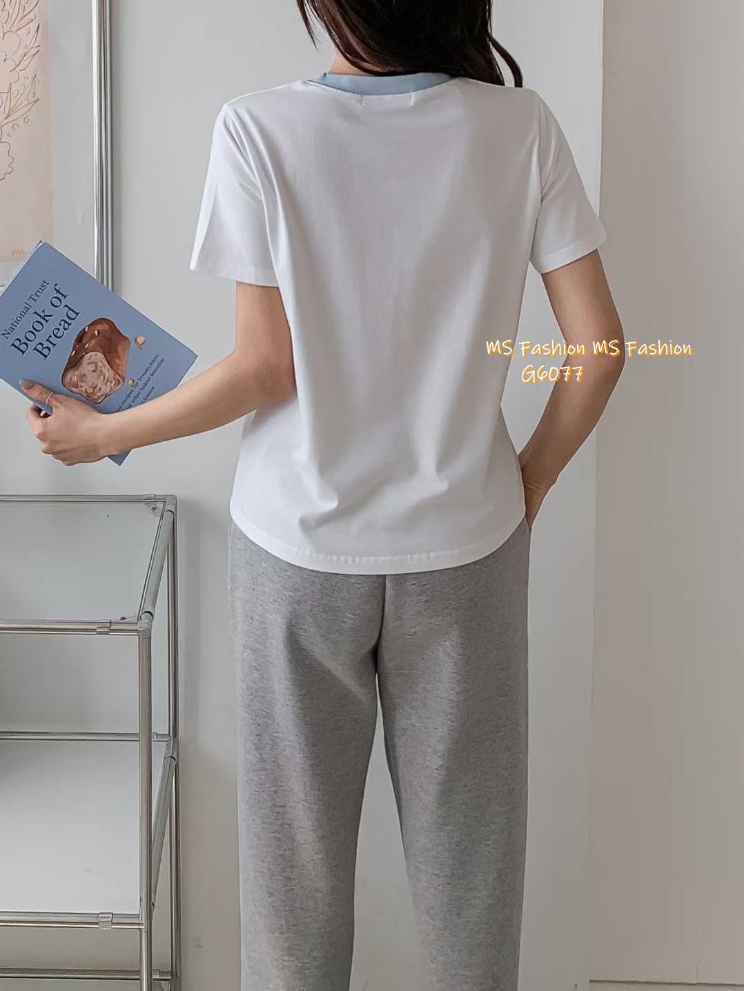 G6077 韓國🇰🇷拼色領字母tee