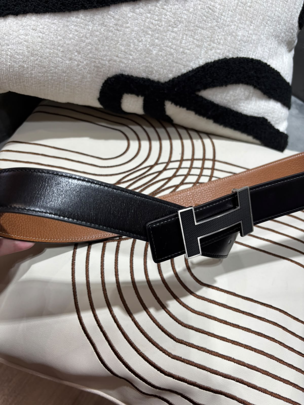 Hermes H belt SIZE 95 牛皮雙面皮帶  100%Authentic, 95%New