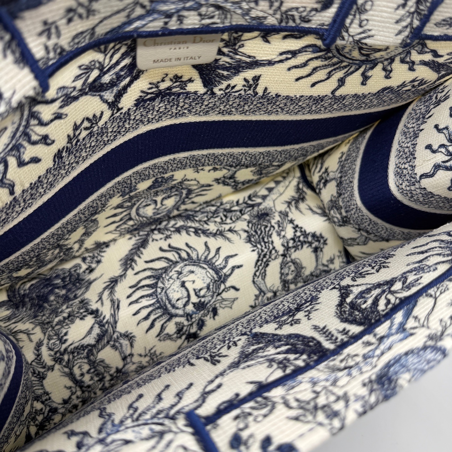 Pre-Owned DIOR Book Tote / Product Code : 26040803