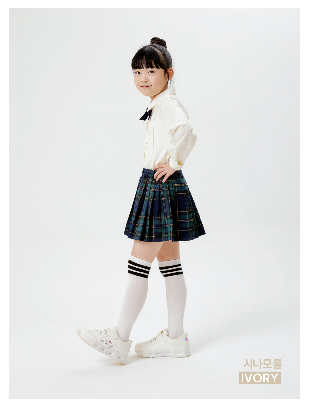 🇰🇷預訂 韓國直送🇰🇷Sanrio 玉桂狗人物印花魔術貼閃燈波鞋