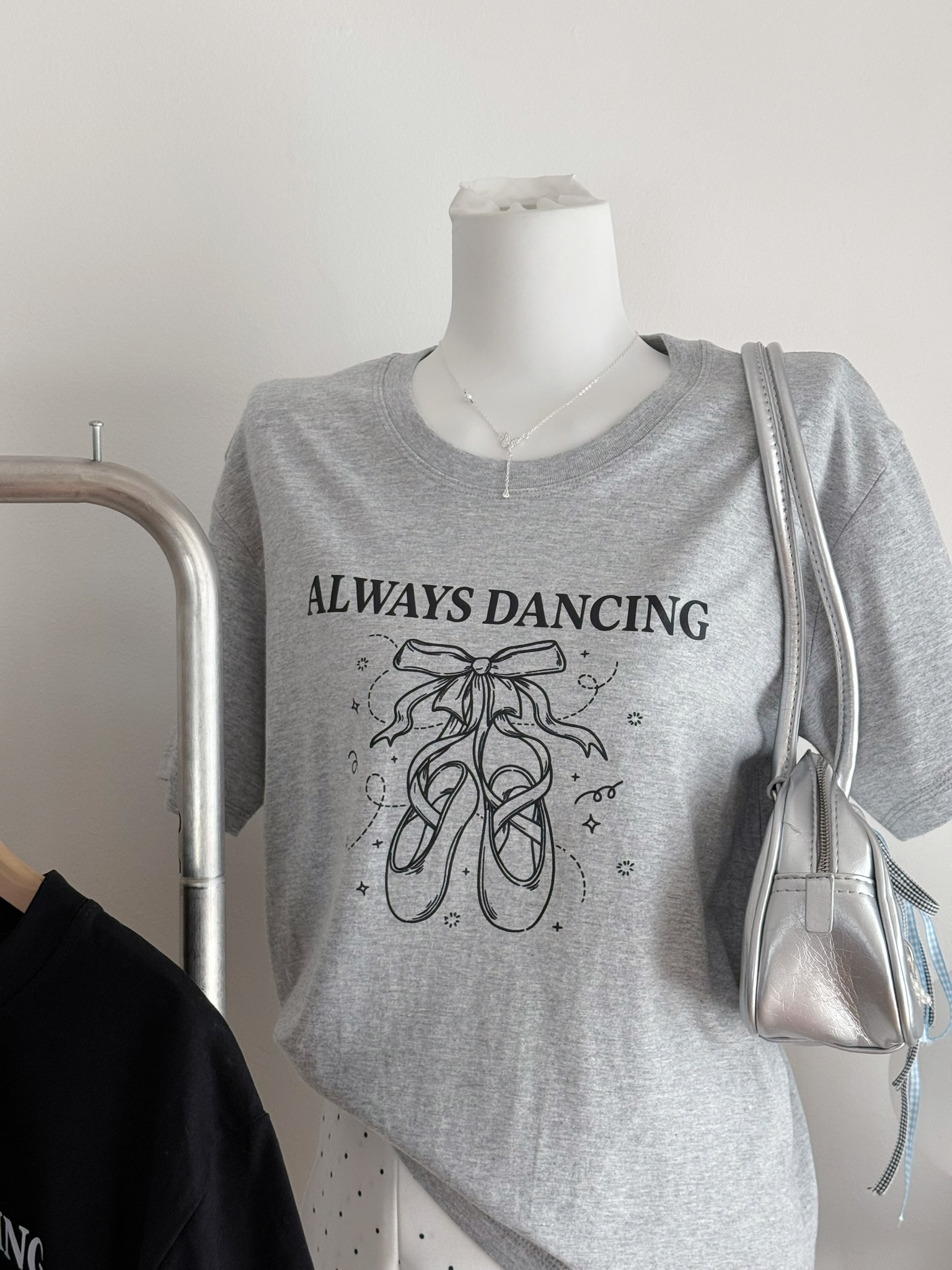 Arela Cotton T | Black