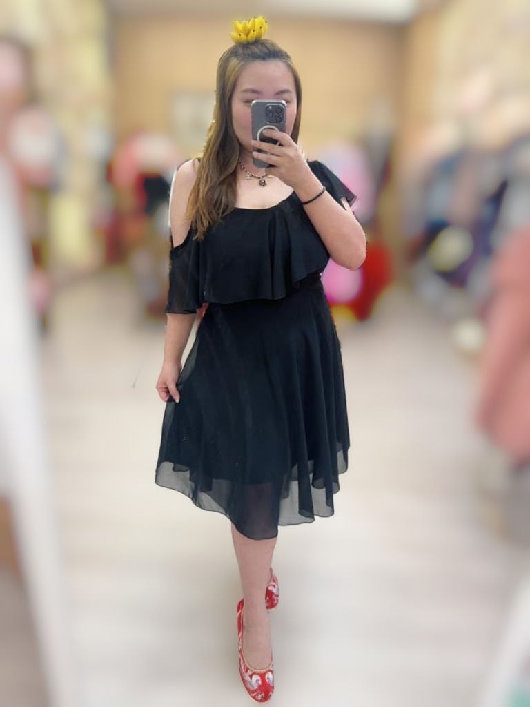 TT647 荷叶吊带露肩短礼服