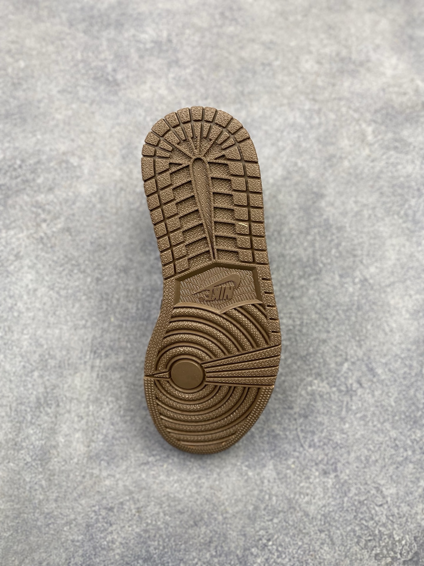 Nike Air Jordan 1 Retro High OG DZ5485-071