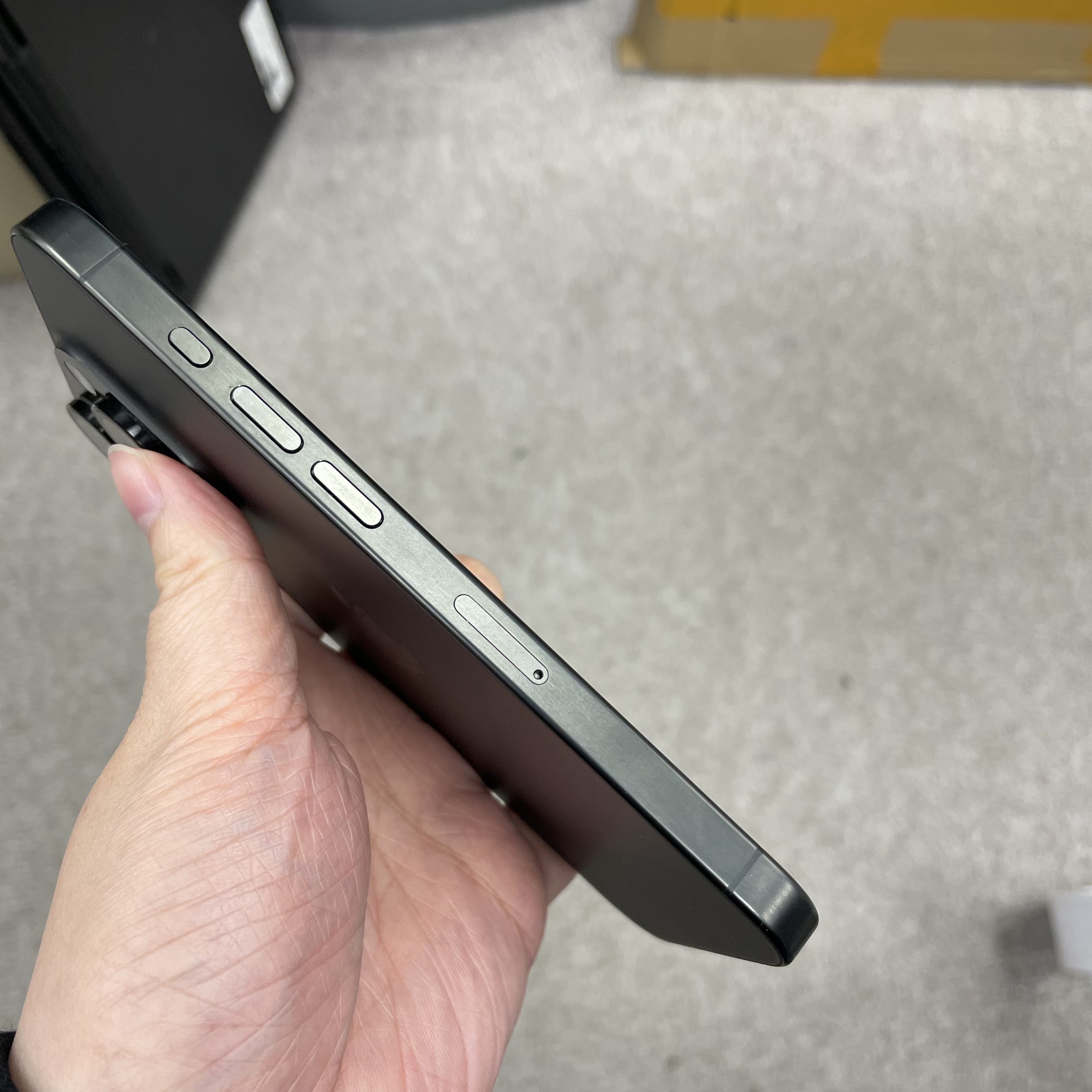 *5761 15 Pro 勁靚機 128GB 電86 黑色 black