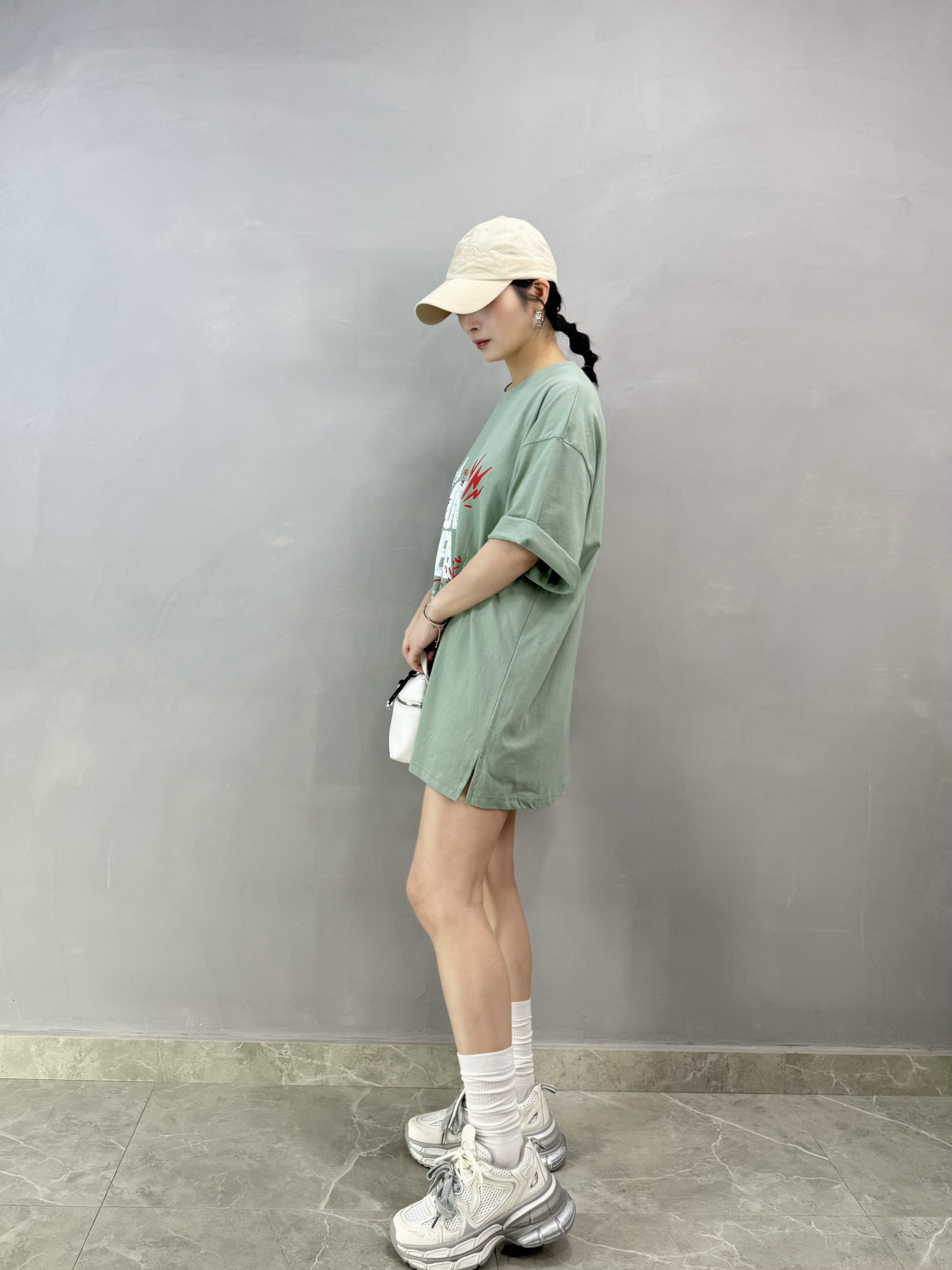 S62 Love real小開叉tee