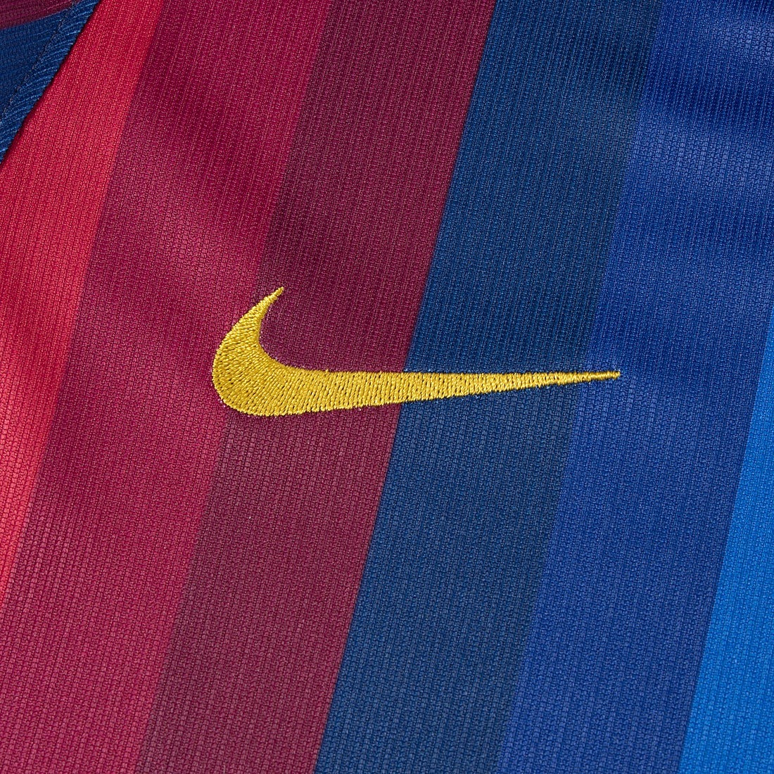 🏟️ 六色漸變 Nike Barcelona 巴塞羅拿 2026-27 主場童裝球迷版球衣 (可加印字章) II1624