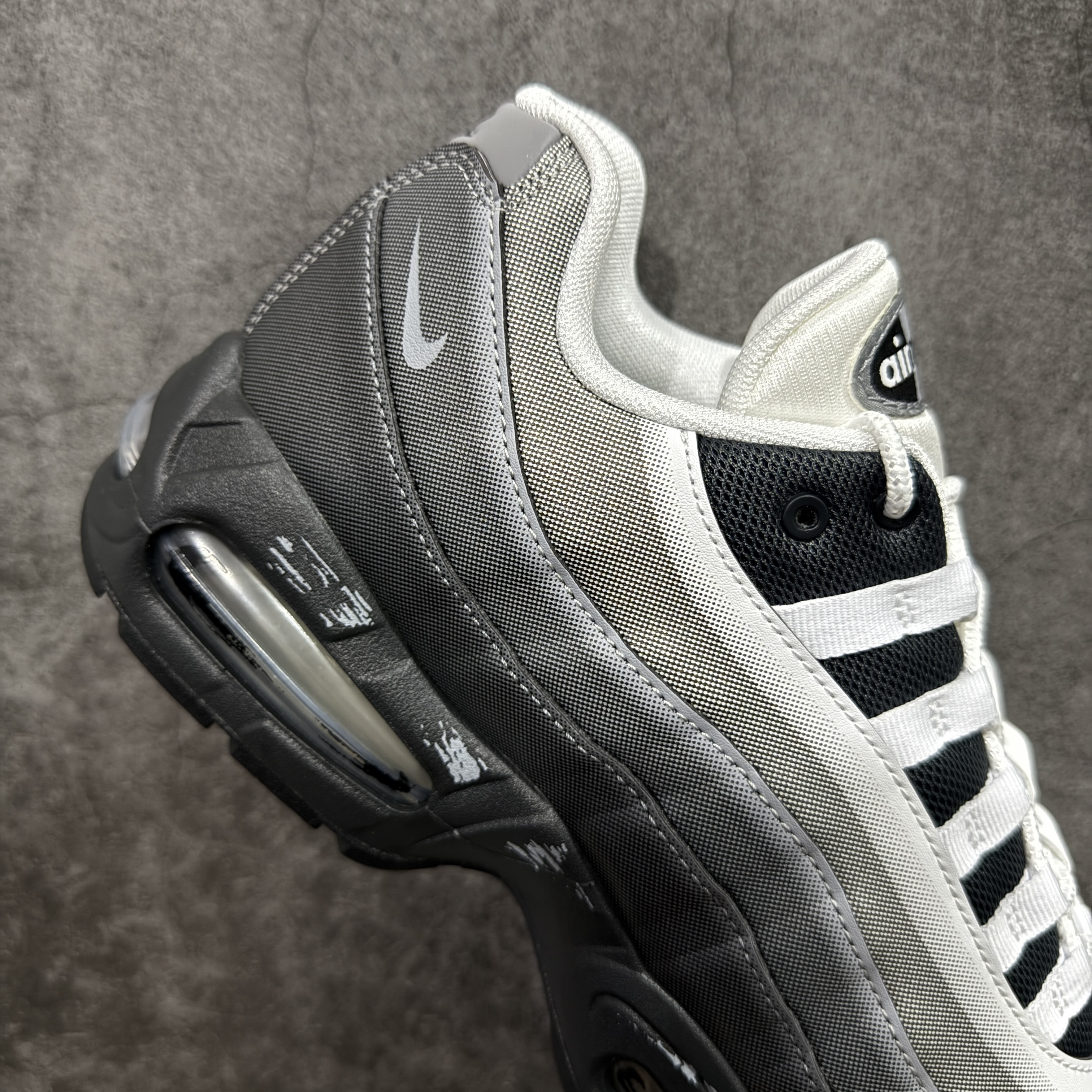 Nike Air Max Muscle 95Yu-Gi-Oh! Jonouchi II7404-100