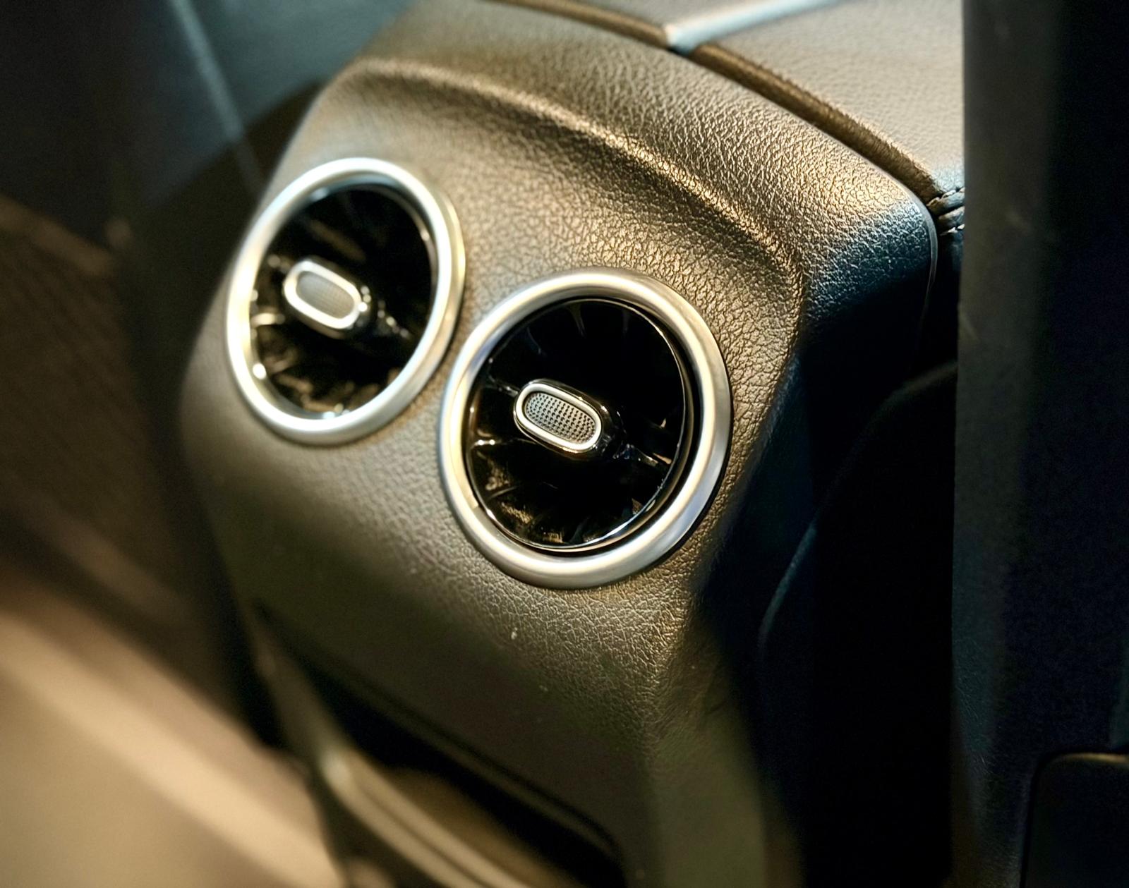 Mercedes-Benz GLB250 4 MATIC 2020