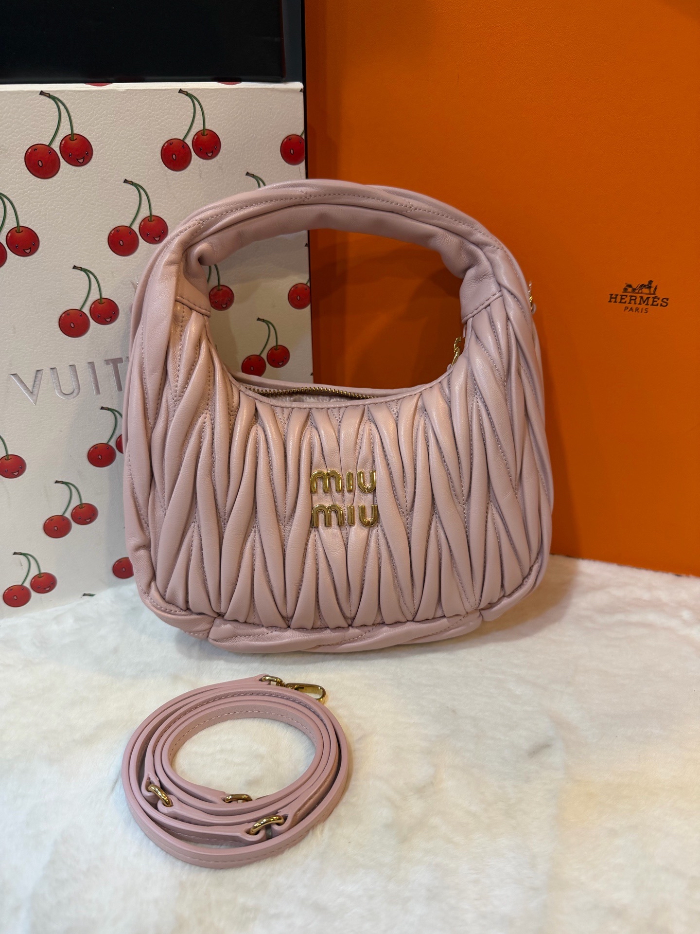 Pre Owned Miu Miu wander hobo