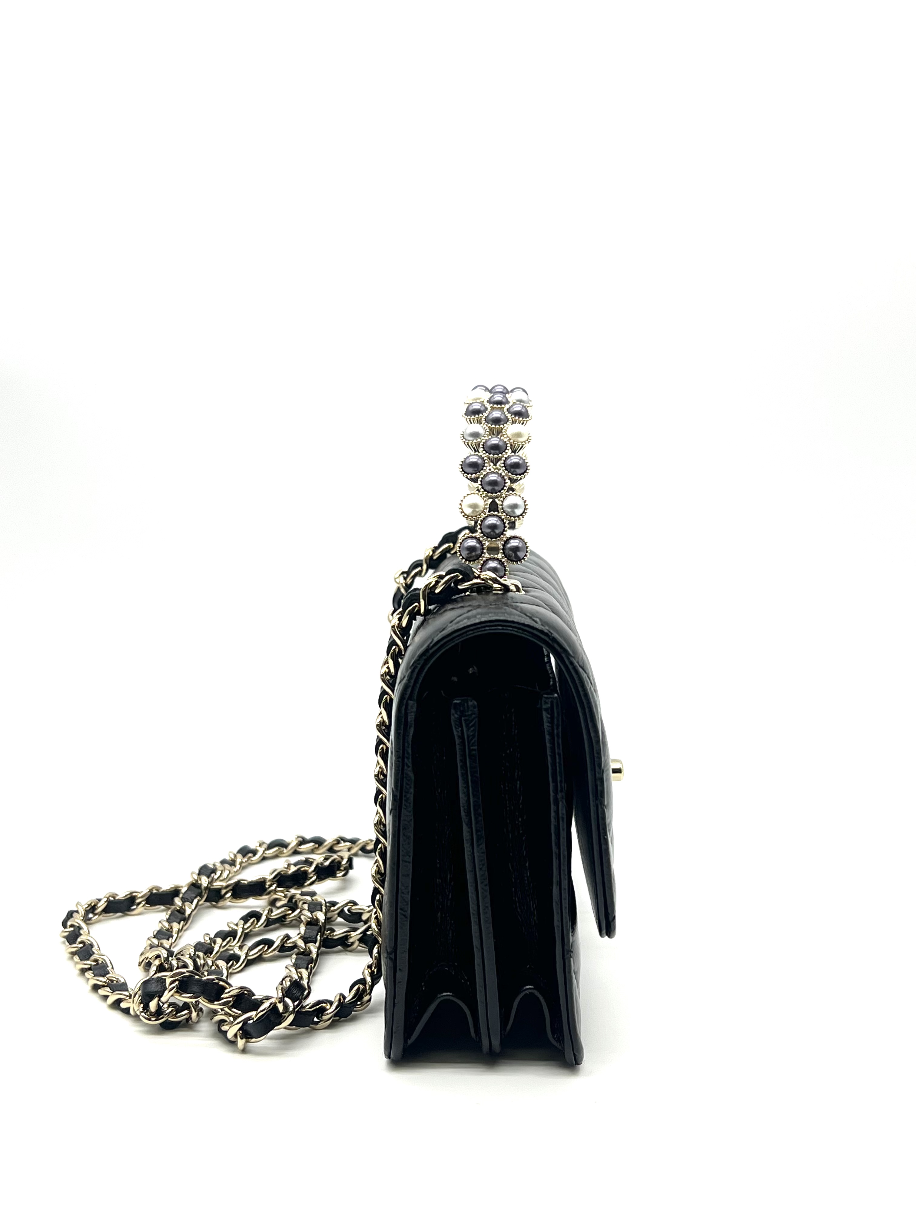 Pre-Owned CHANEL Camellia Handle Mini WOC Phone Holder / Product Code: 26042209